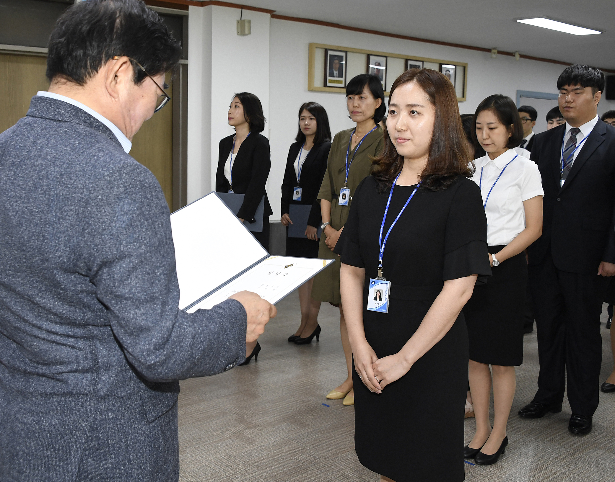 20170703-사회복지 신규직원 발령장 수여 158381.jpg