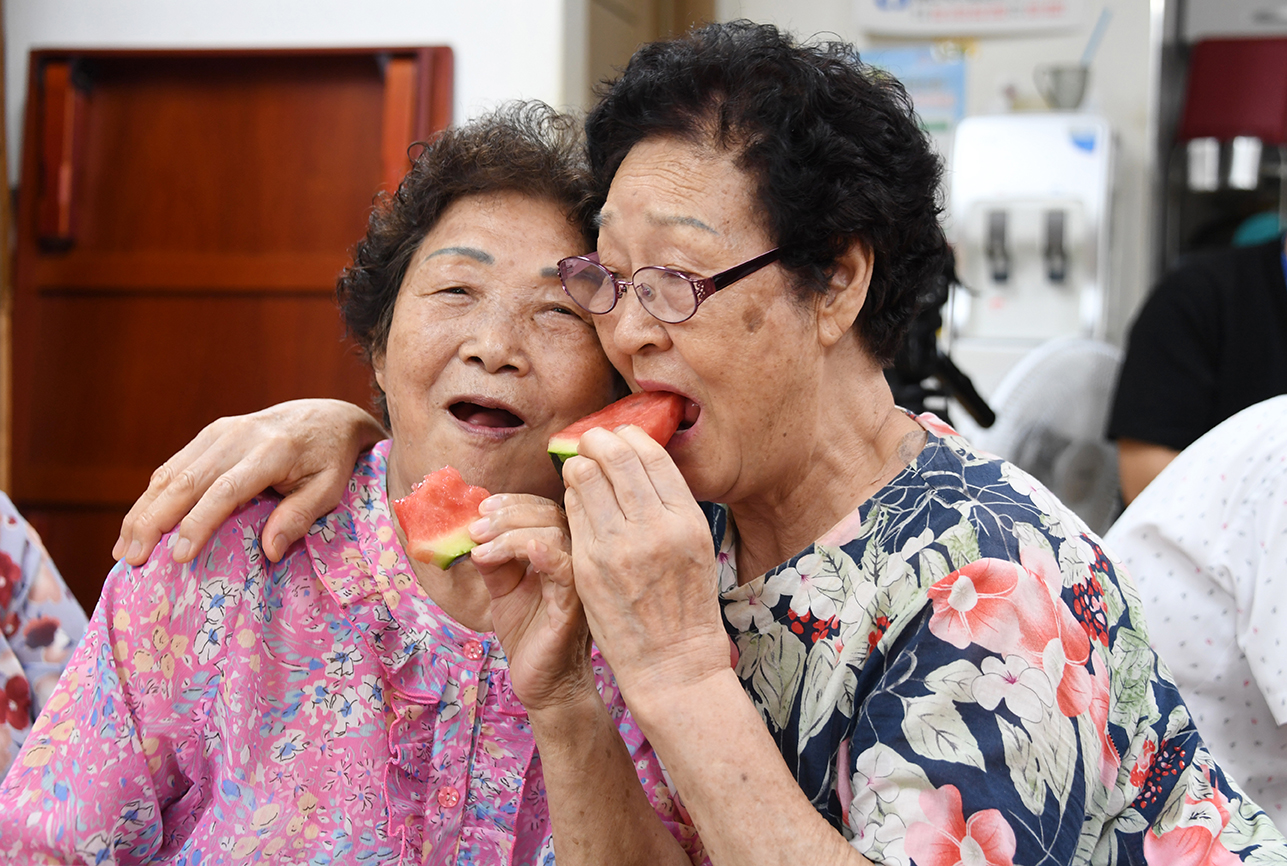 20180725-경로당 방문(중곡4동 대원, 구의3동 산의) 174660.jpg