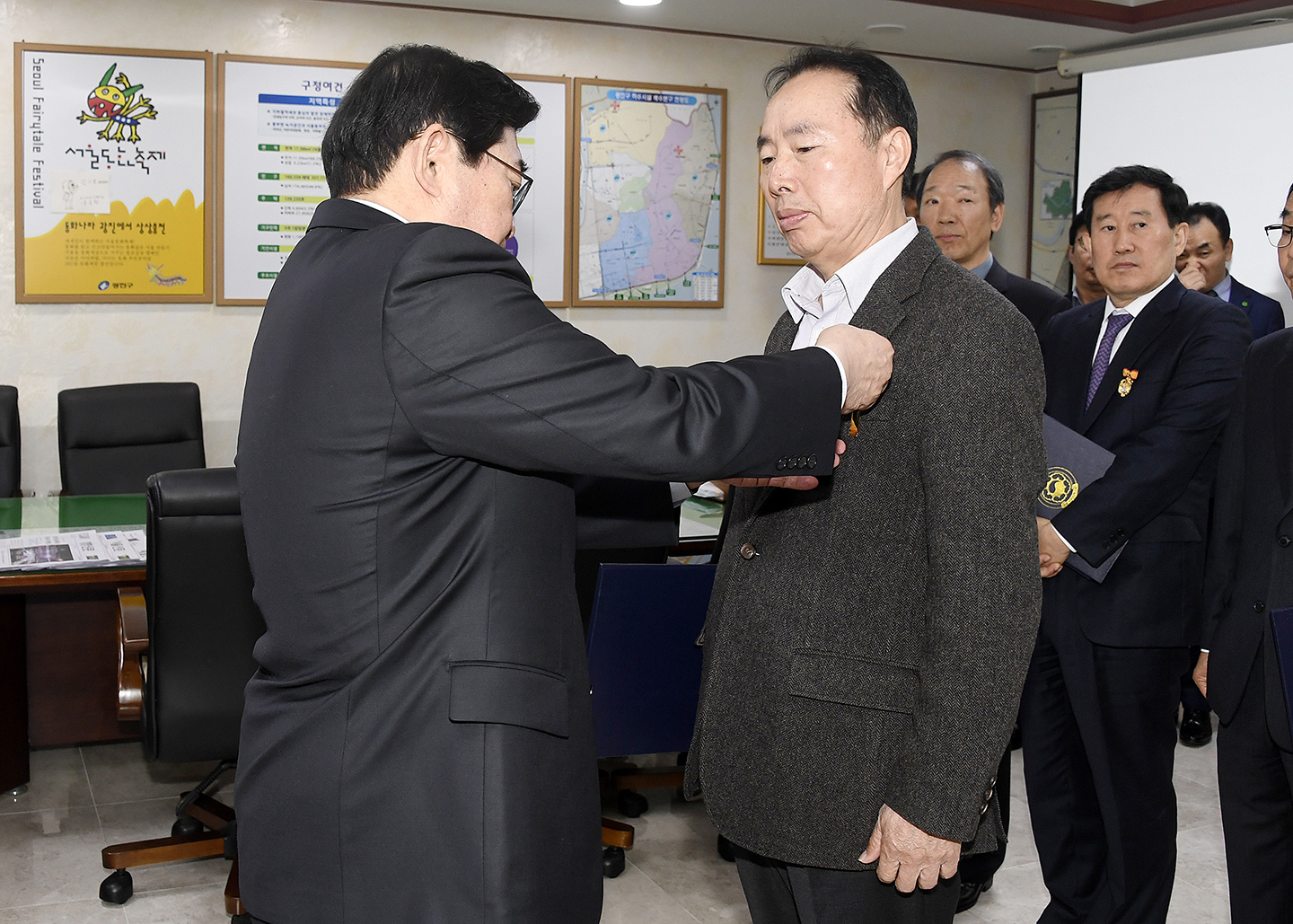 20180319-퇴직공무원 정부포상 전수식 171709.jpg