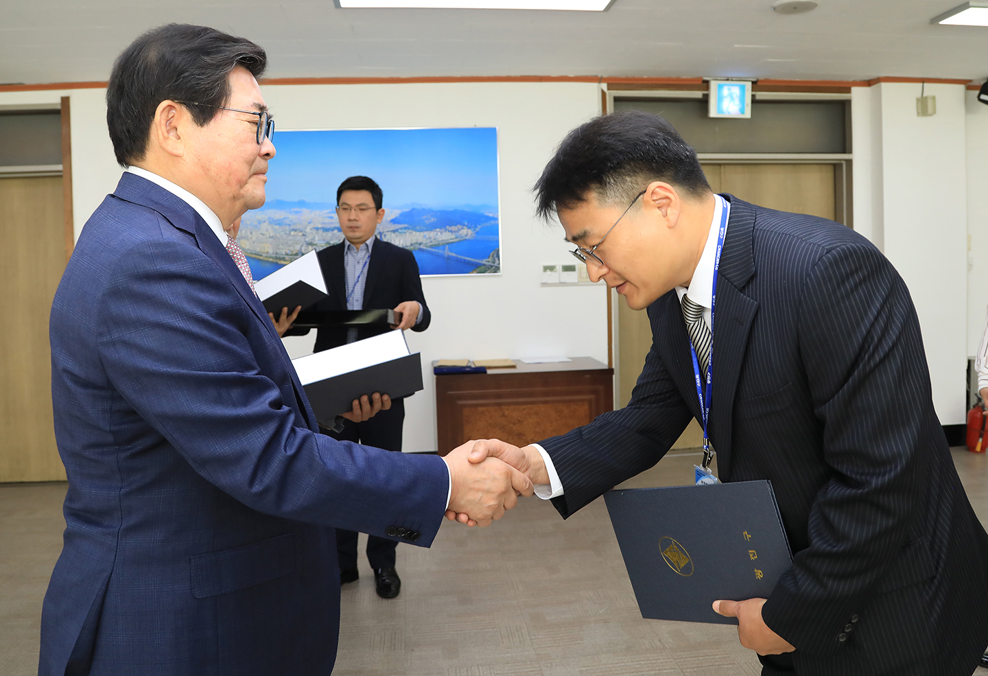 20180521-일반직공무원 신규임용 발령장 수여 173585.jpg