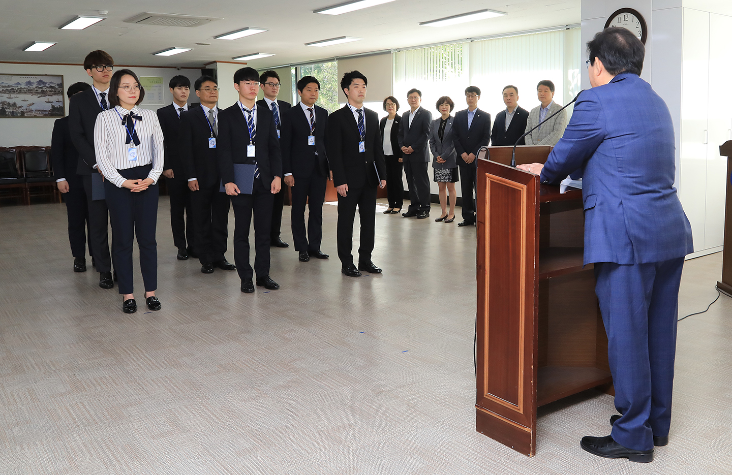 20180521-일반직공무원 신규임용 발령장 수여 173595.jpg