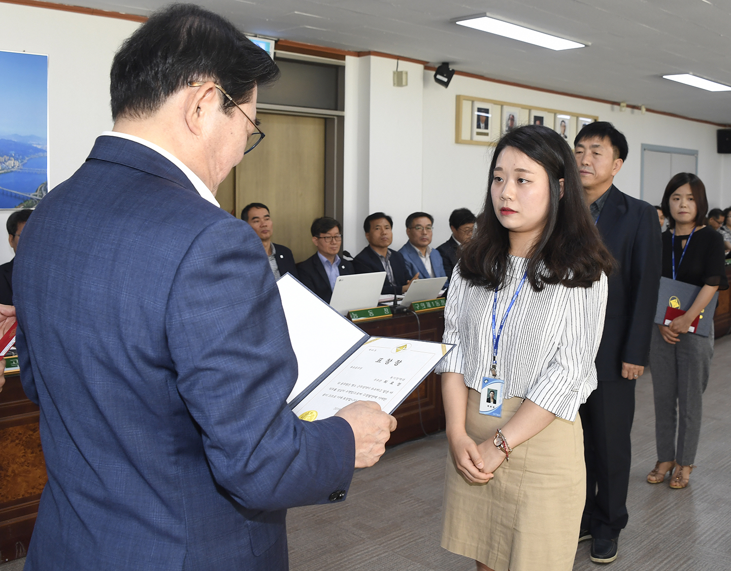 20180621-구동확대간부회의 우수공무원 표창 174055.jpg