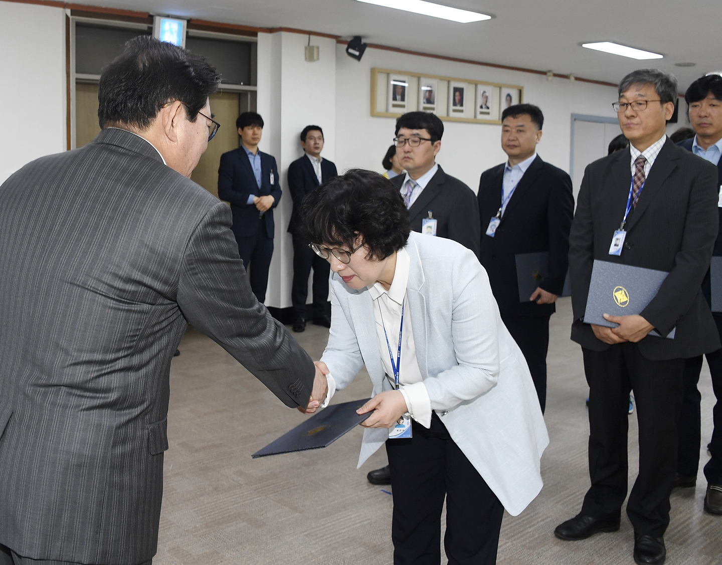 20180502-근속승진자 임용장 수여 172780.jpg