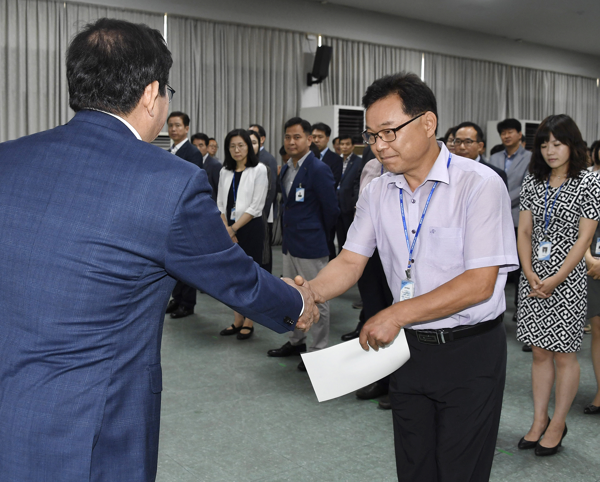 20170629-2017년 하반기 정기인사발령 발령장 수여 158003.jpg