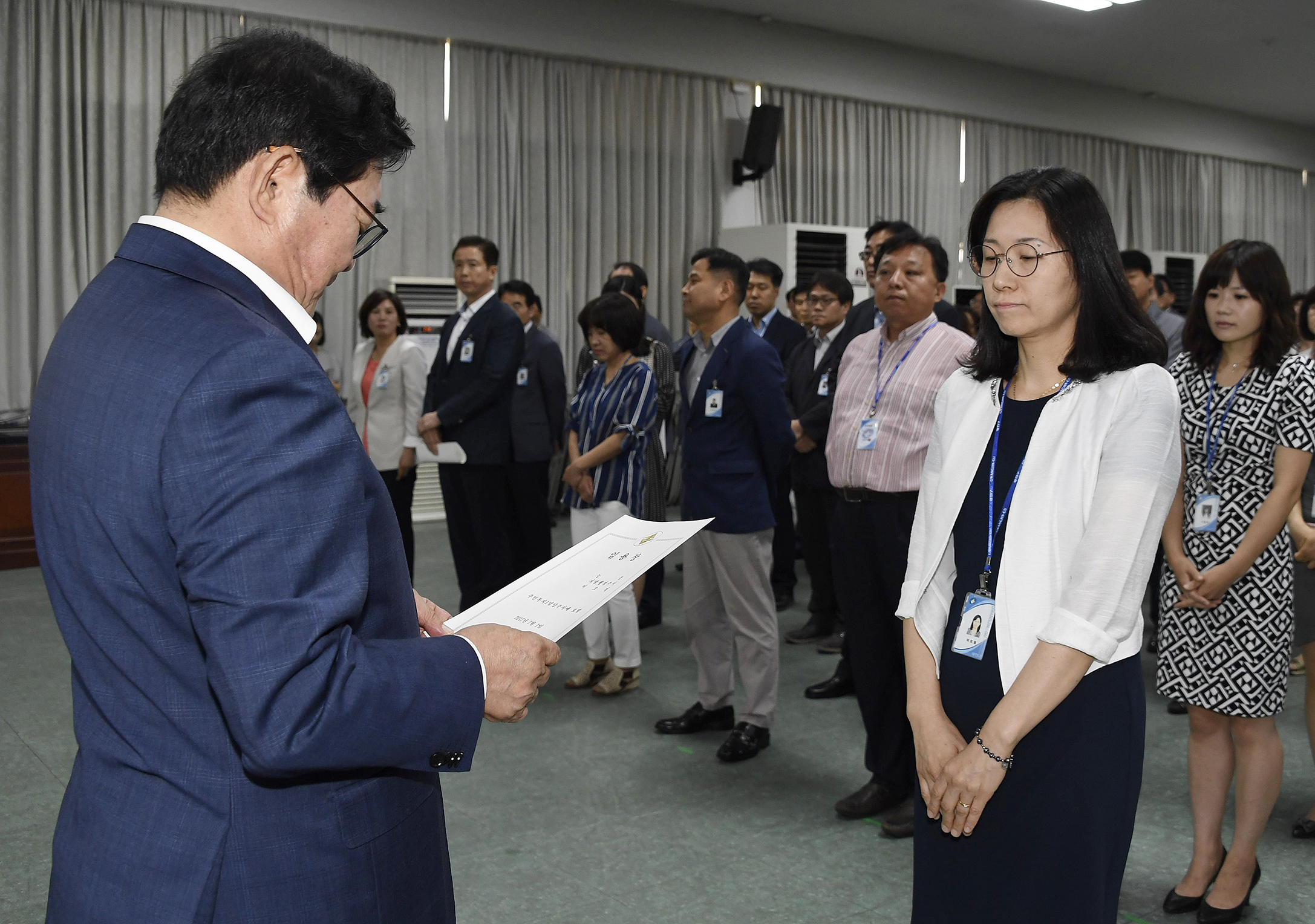 20170629-2017년 하반기 정기인사발령 발령장 수여 158005.jpg