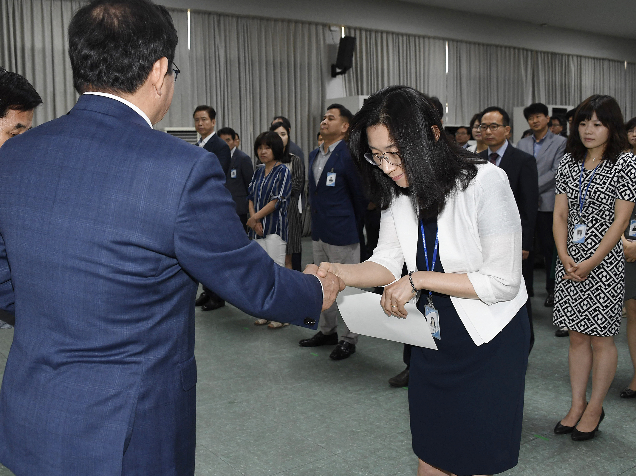 20170629-2017년 하반기 정기인사발령 발령장 수여 158011.jpg