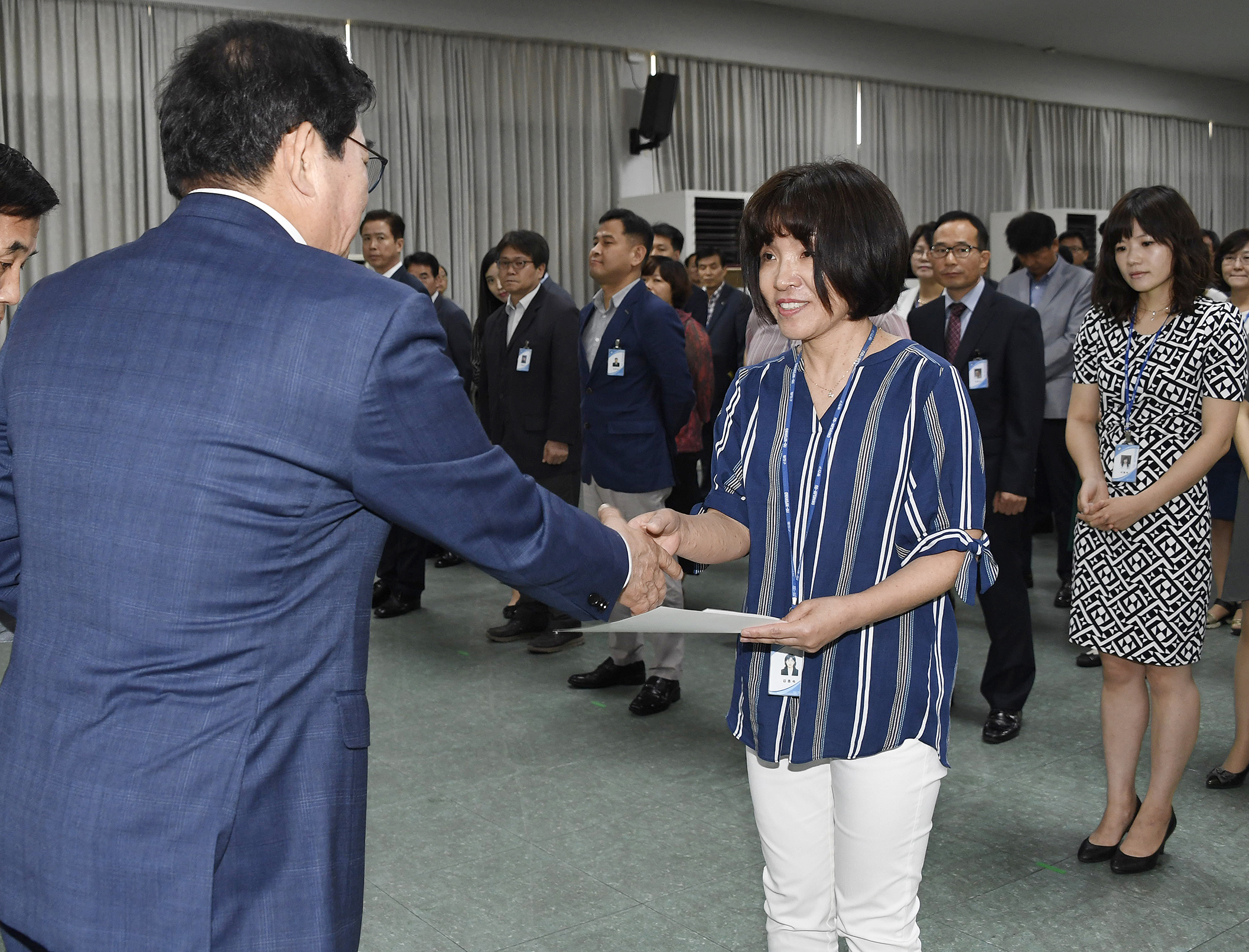 20170629-2017년 하반기 정기인사발령 발령장 수여 158016.jpg