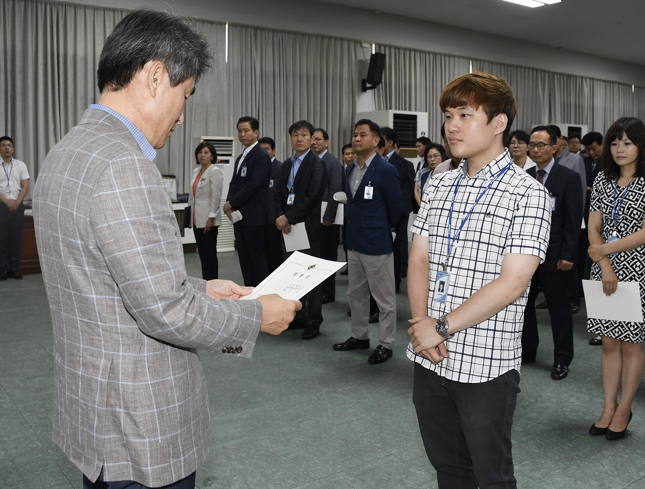 20170629-2017년 하반기 정기인사발령 발령장 수여 158272.jpg