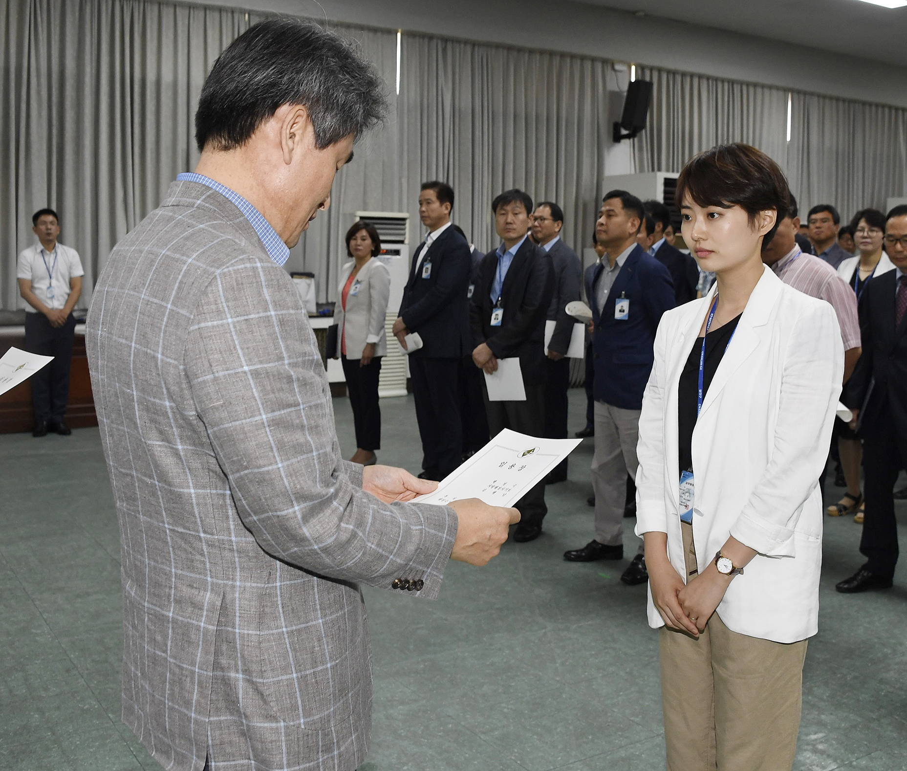 20170629-2017년 하반기 정기인사발령 발령장 수여 158274.jpg