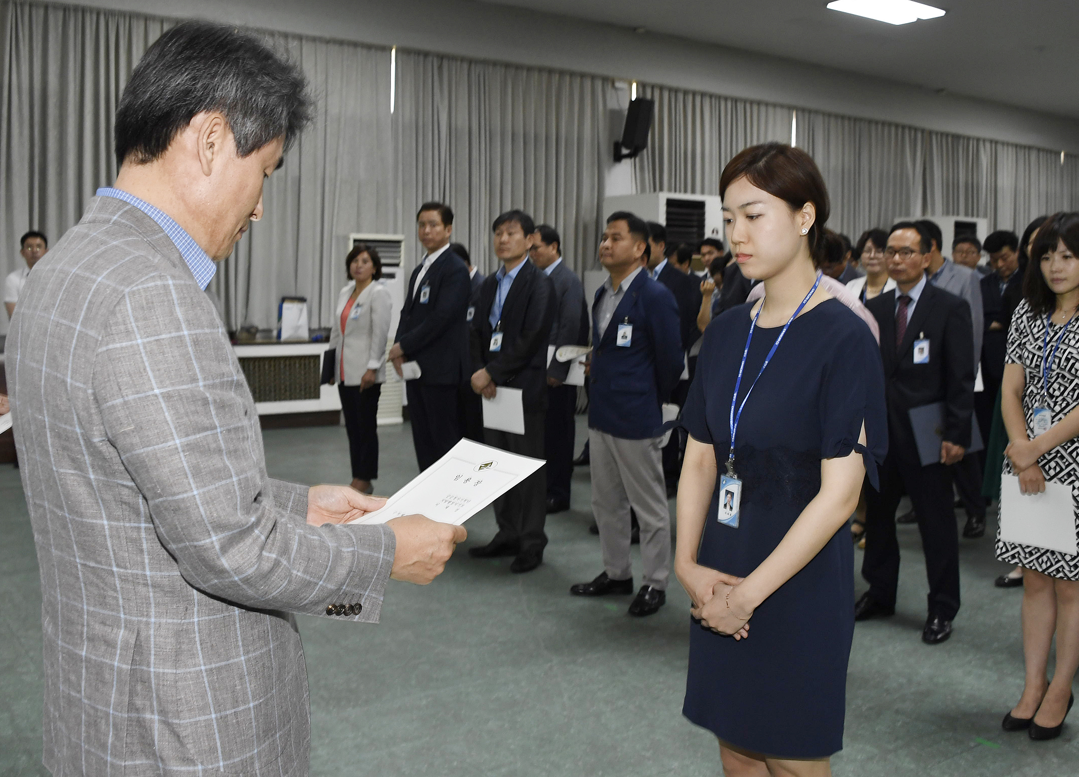 20170629-2017년 하반기 정기인사발령 발령장 수여 158289.jpg