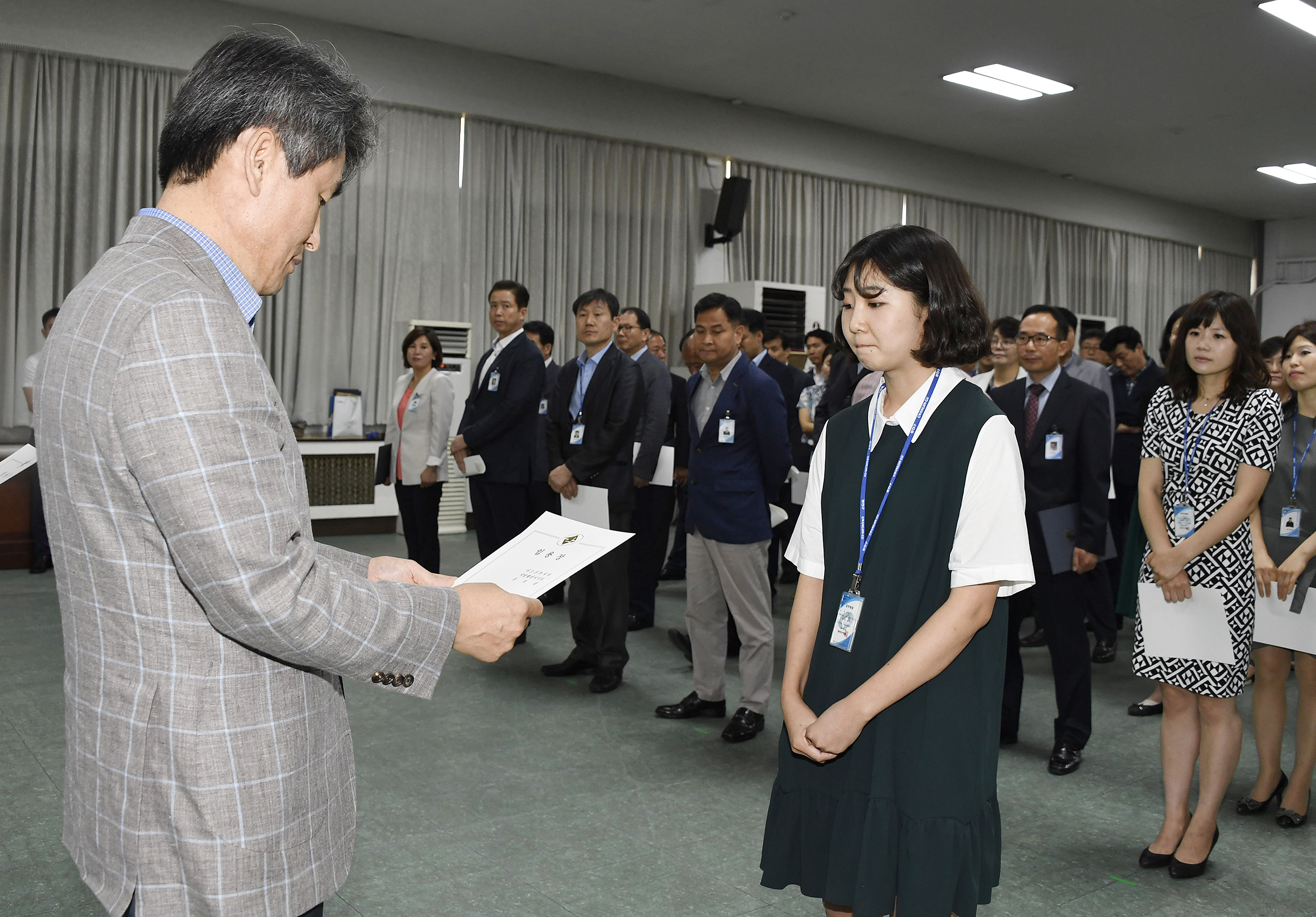 20170629-2017년 하반기 정기인사발령 발령장 수여 158292.jpg