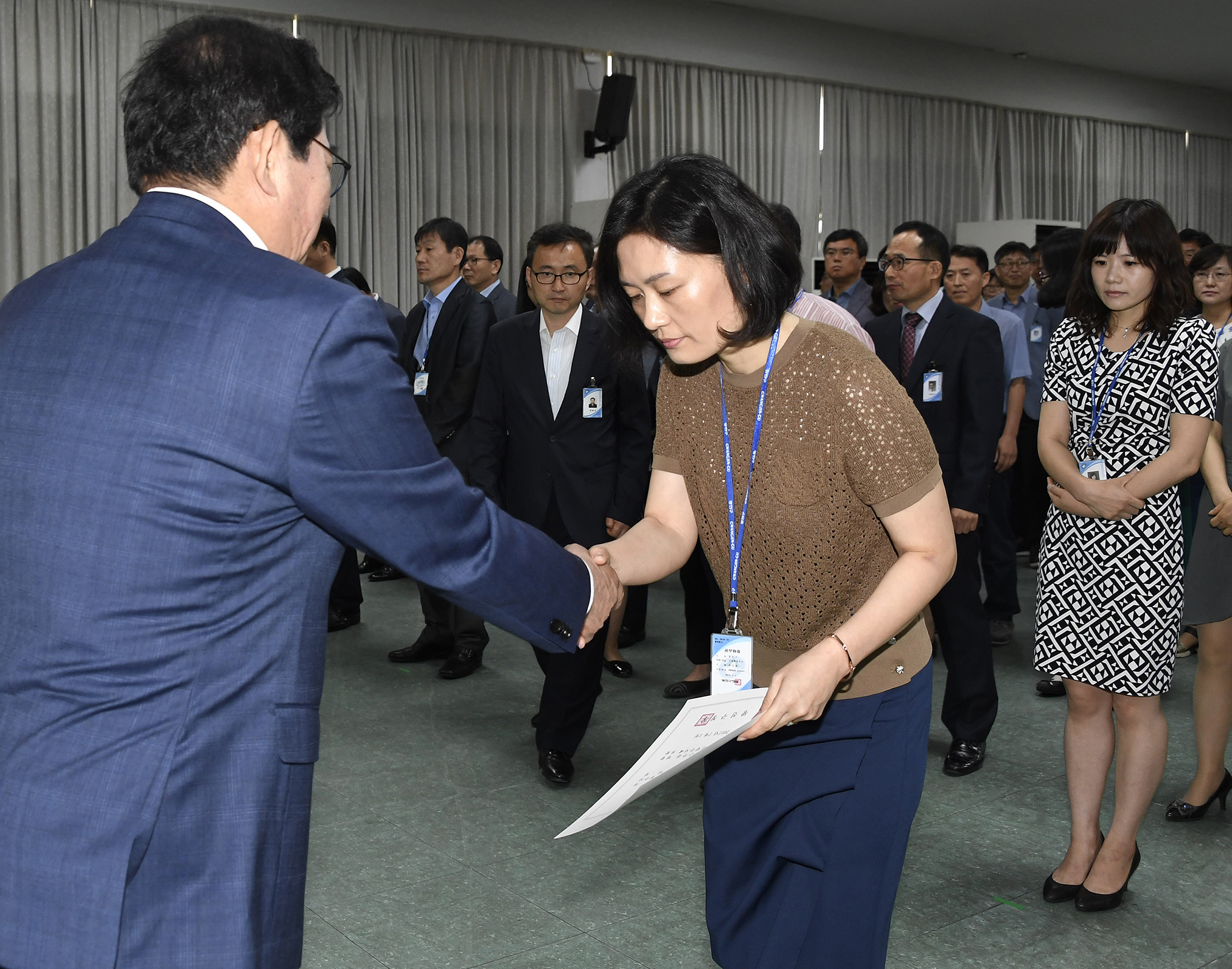 20170629-2017년 하반기 정기인사발령 발령장 수여 158045.jpg