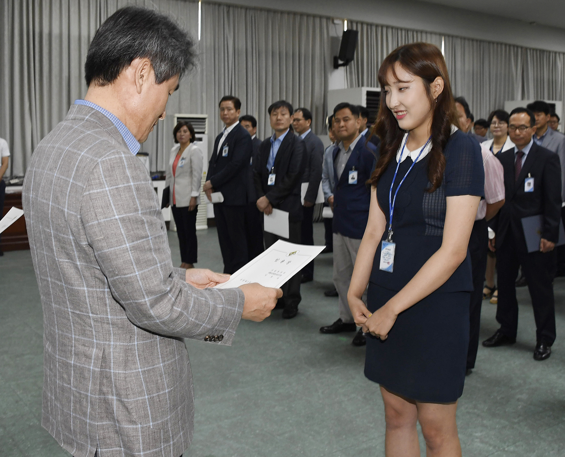 20170629-2017년 하반기 정기인사발령 발령장 수여 158305.jpg