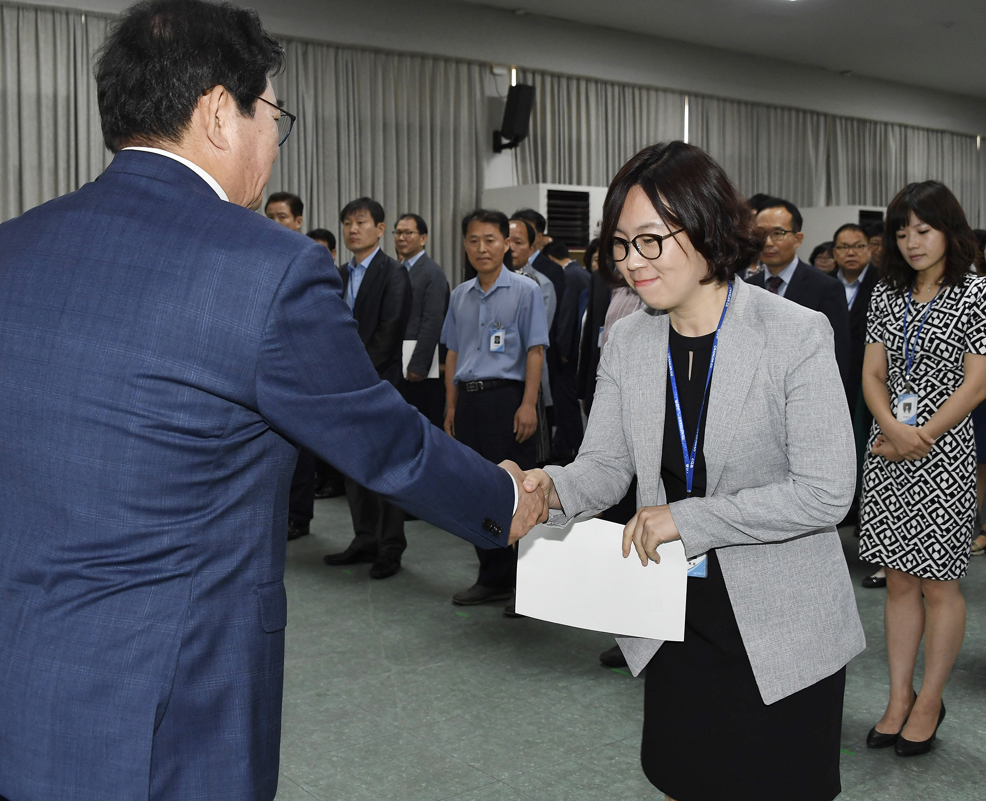 20170629-2017년 하반기 정기인사발령 발령장 수여 158054.jpg