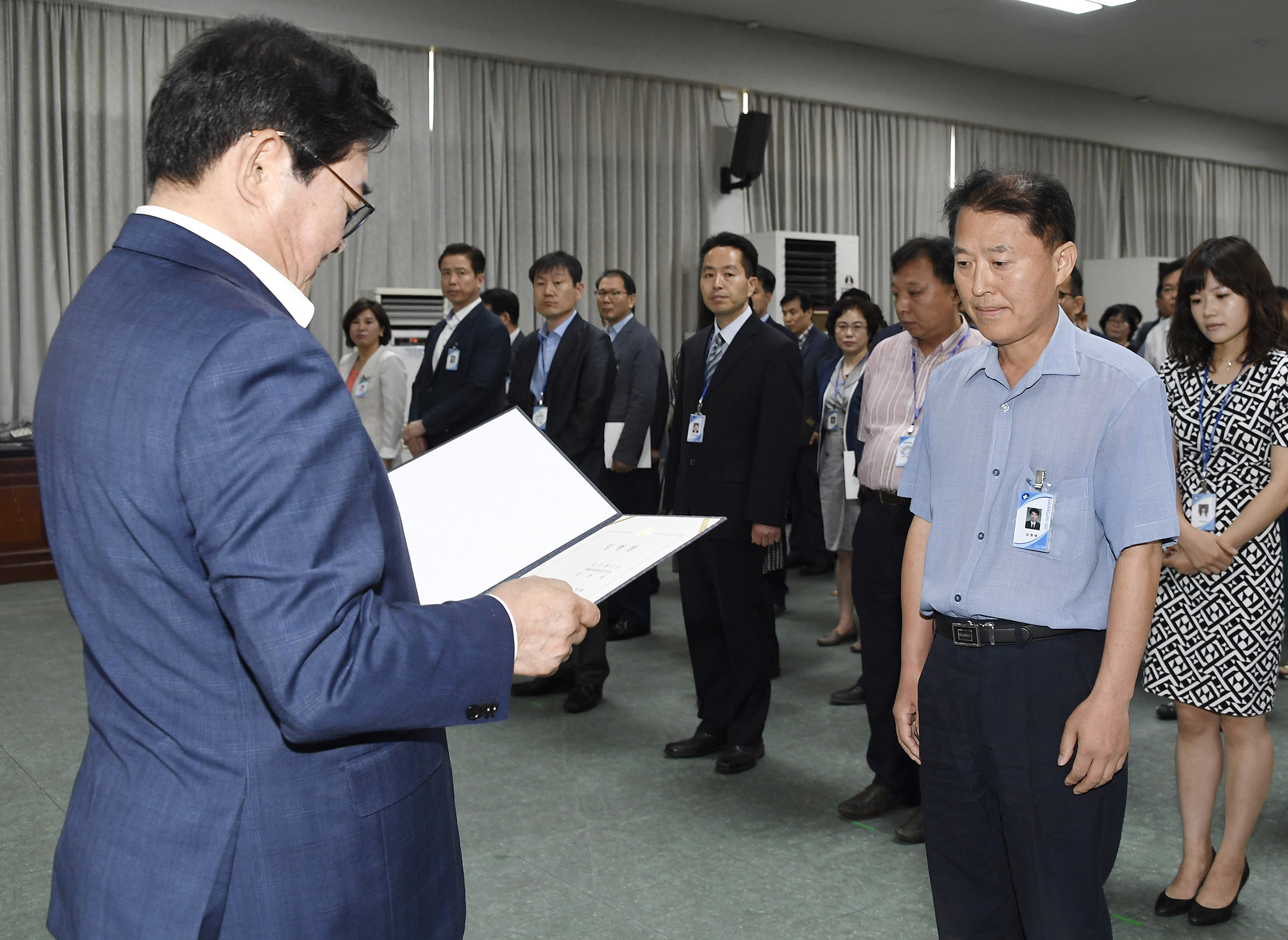 20170629-2017년 하반기 정기인사발령 발령장 수여 158055.jpg