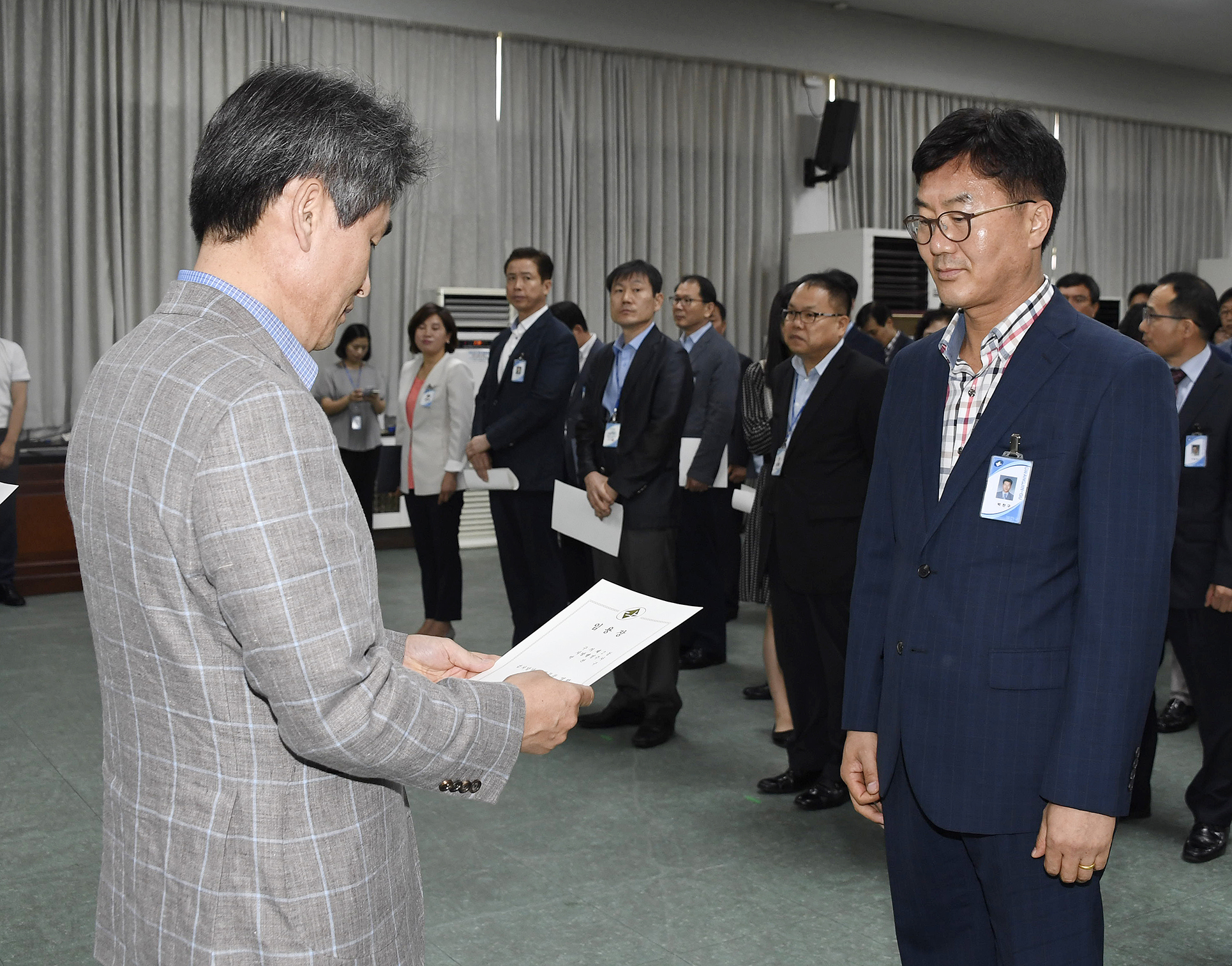 20170629-2017년 하반기 정기인사발령 발령장 수여 158061.jpg