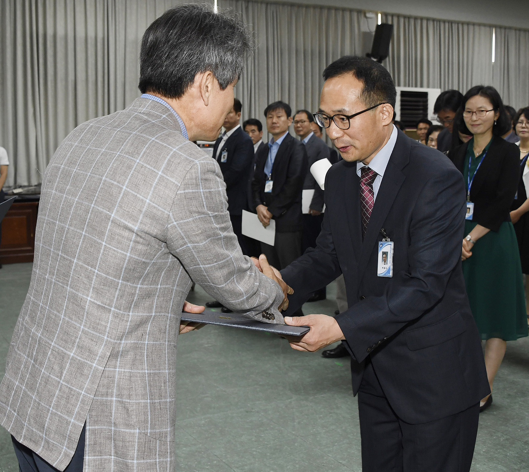 20170629-2017년 하반기 정기인사발령 발령장 수여 158070.jpg