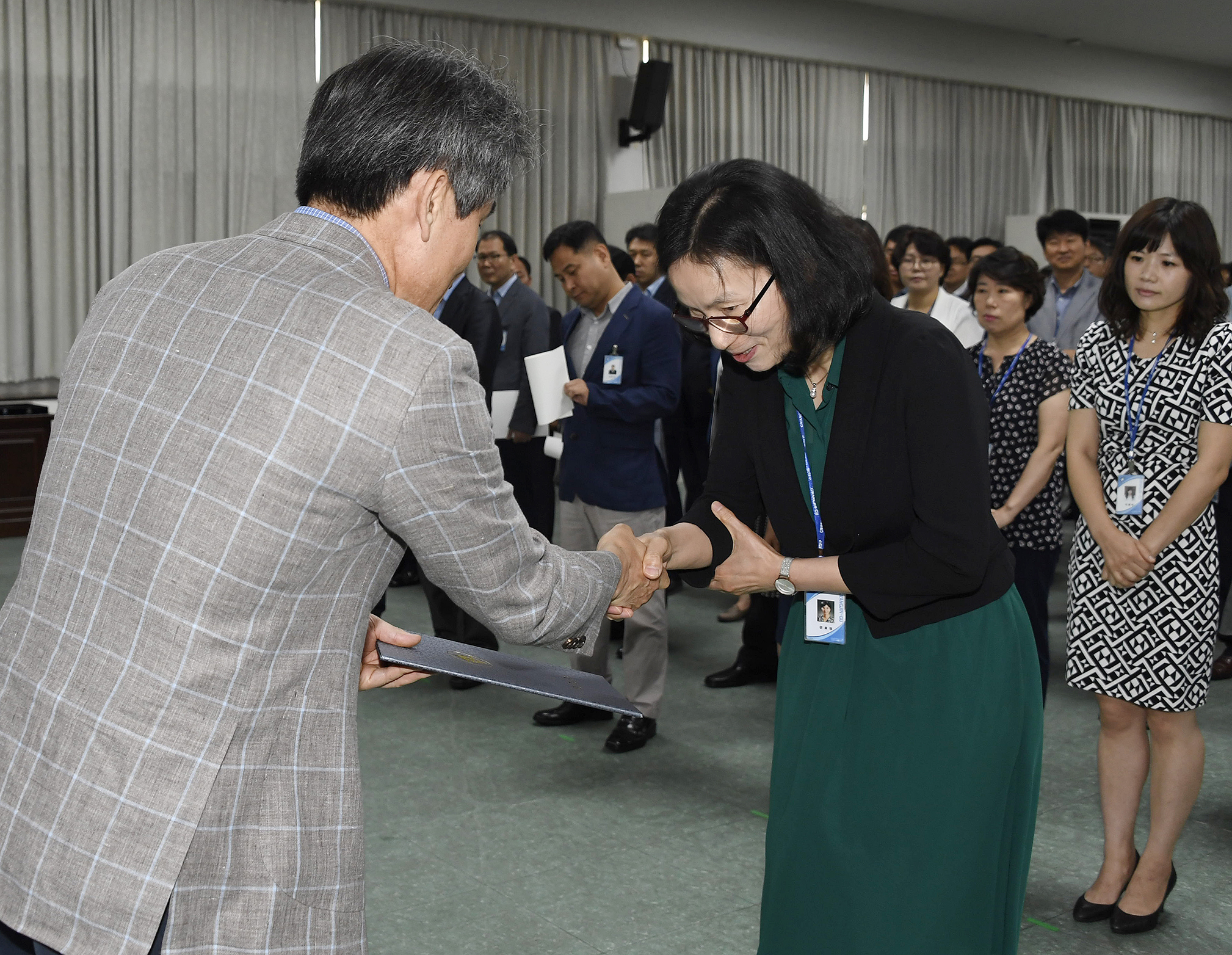 20170629-2017년 하반기 정기인사발령 발령장 수여 158072.jpg