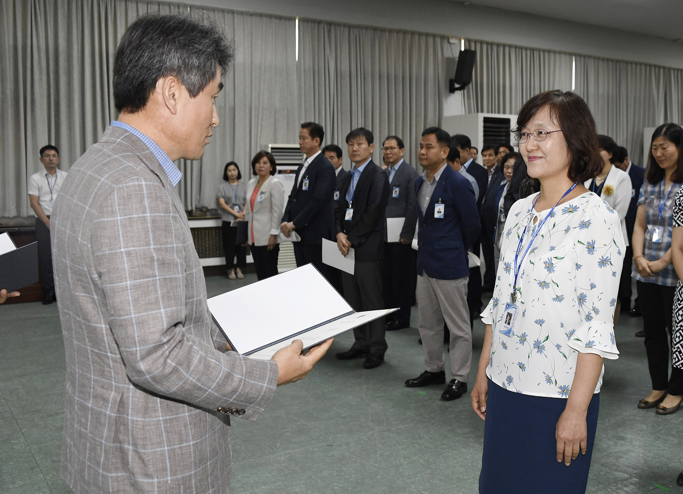 20170629-2017년 하반기 정기인사발령 발령장 수여 158073.jpg