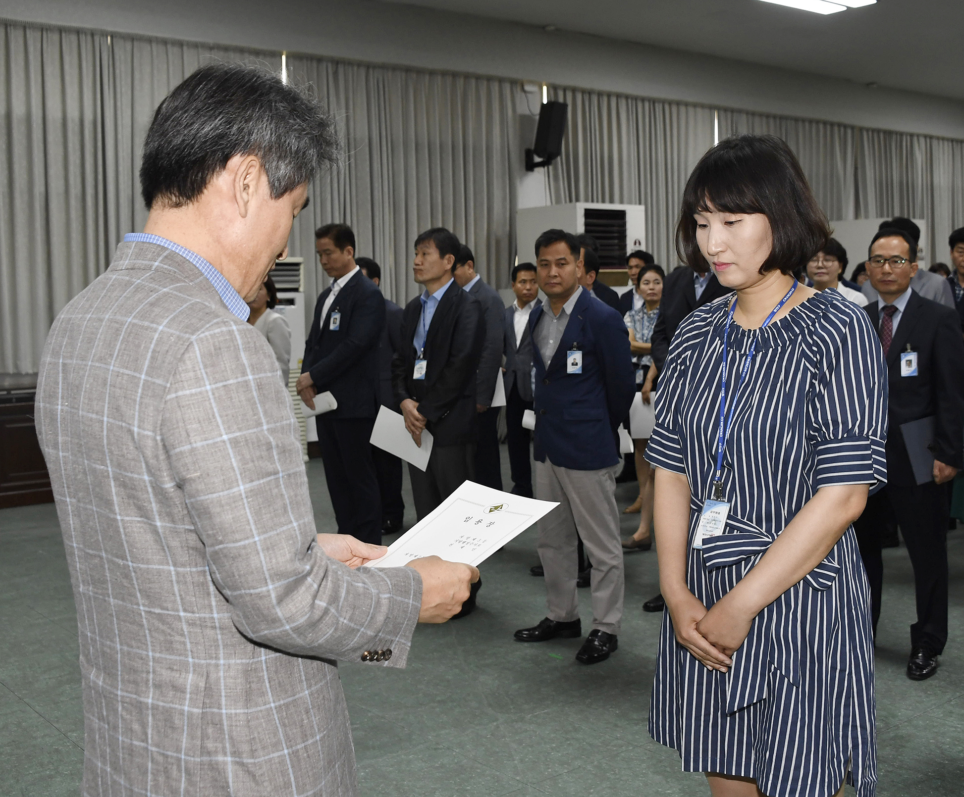 20170629-2017년 하반기 정기인사발령 발령장 수여 158127.jpg