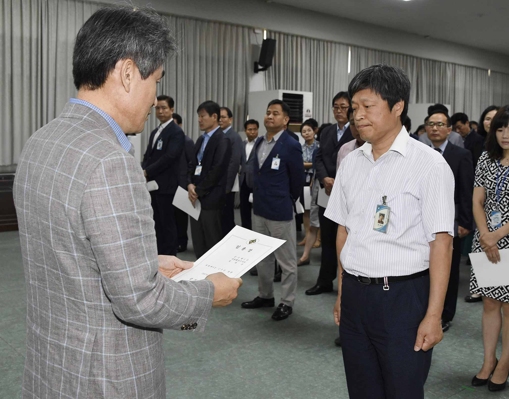 20170629-2017년 하반기 정기인사발령 발령장 수여 158130.jpg