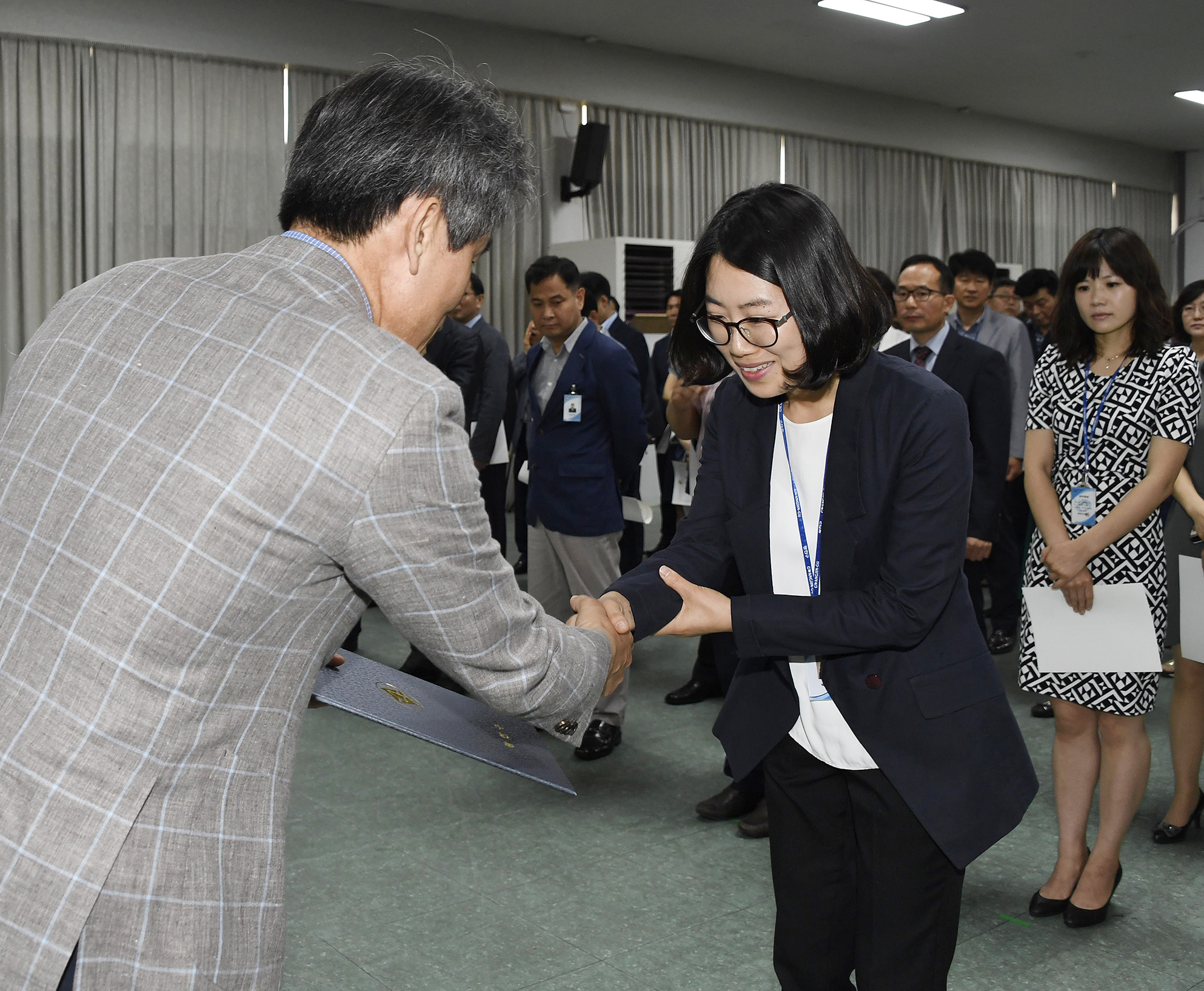 20170629-2017년 하반기 정기인사발령 발령장 수여 158164.jpg