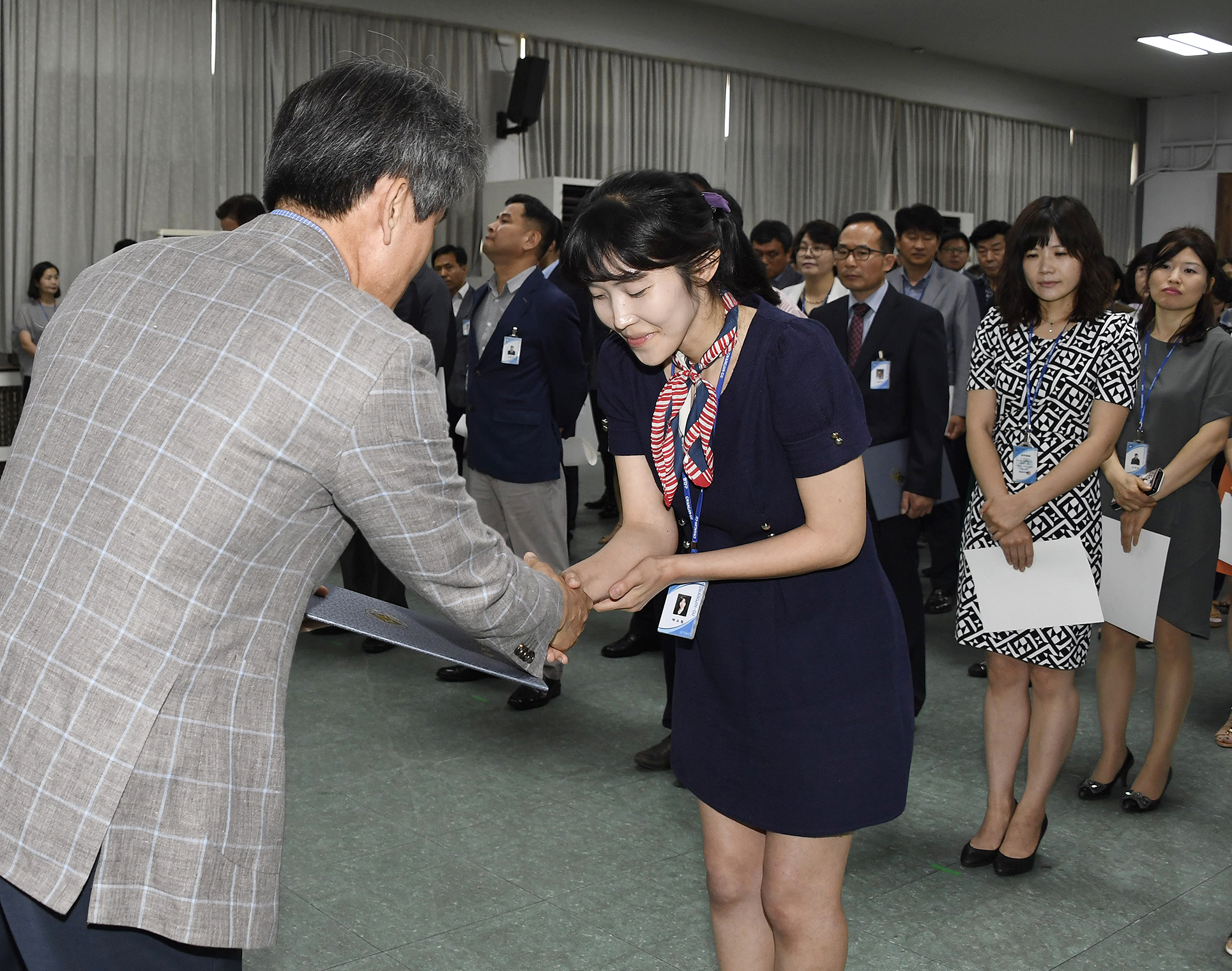 20170629-2017년 하반기 정기인사발령 발령장 수여 158172.jpg