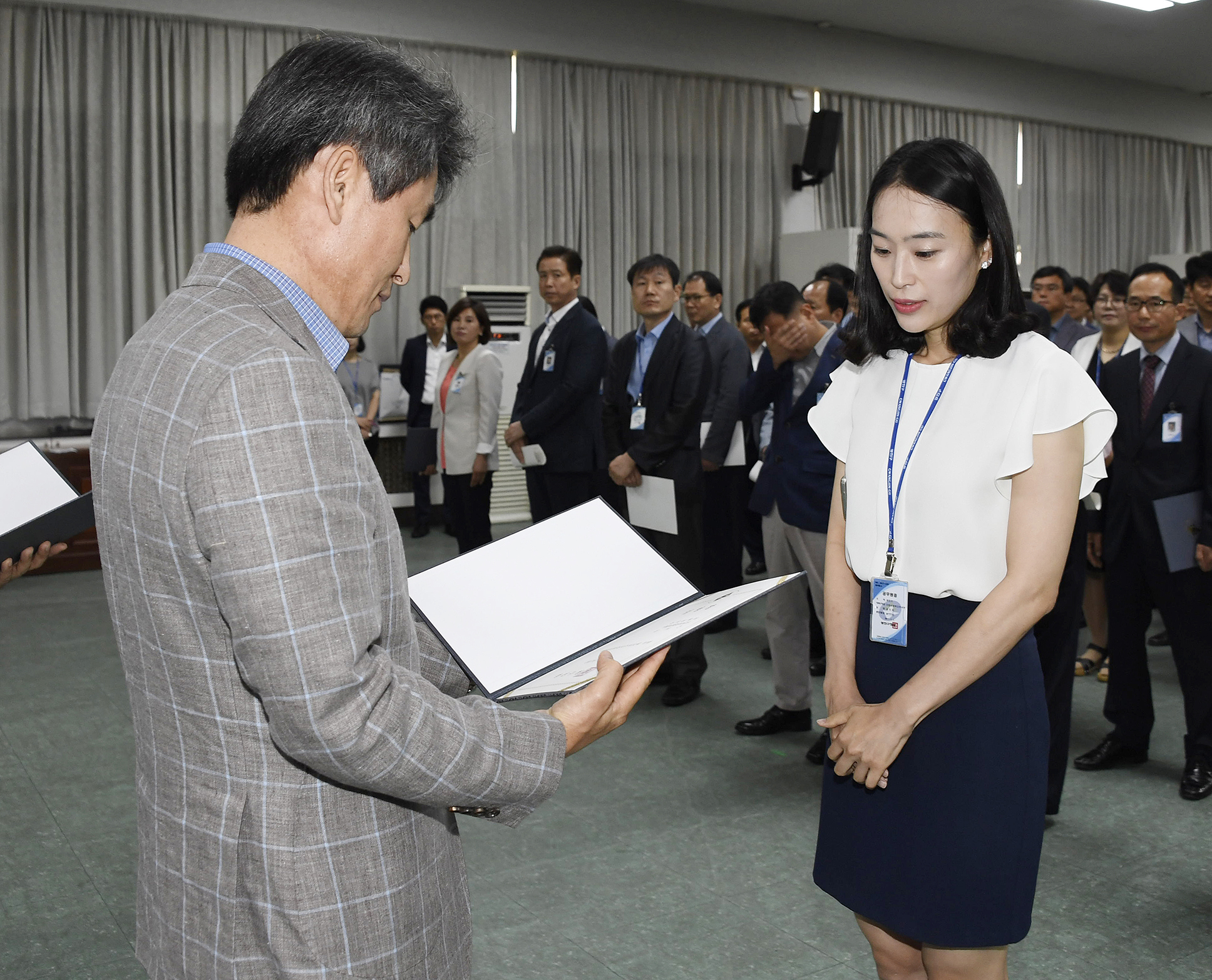 20170629-2017년 하반기 정기인사발령 발령장 수여 158179.jpg