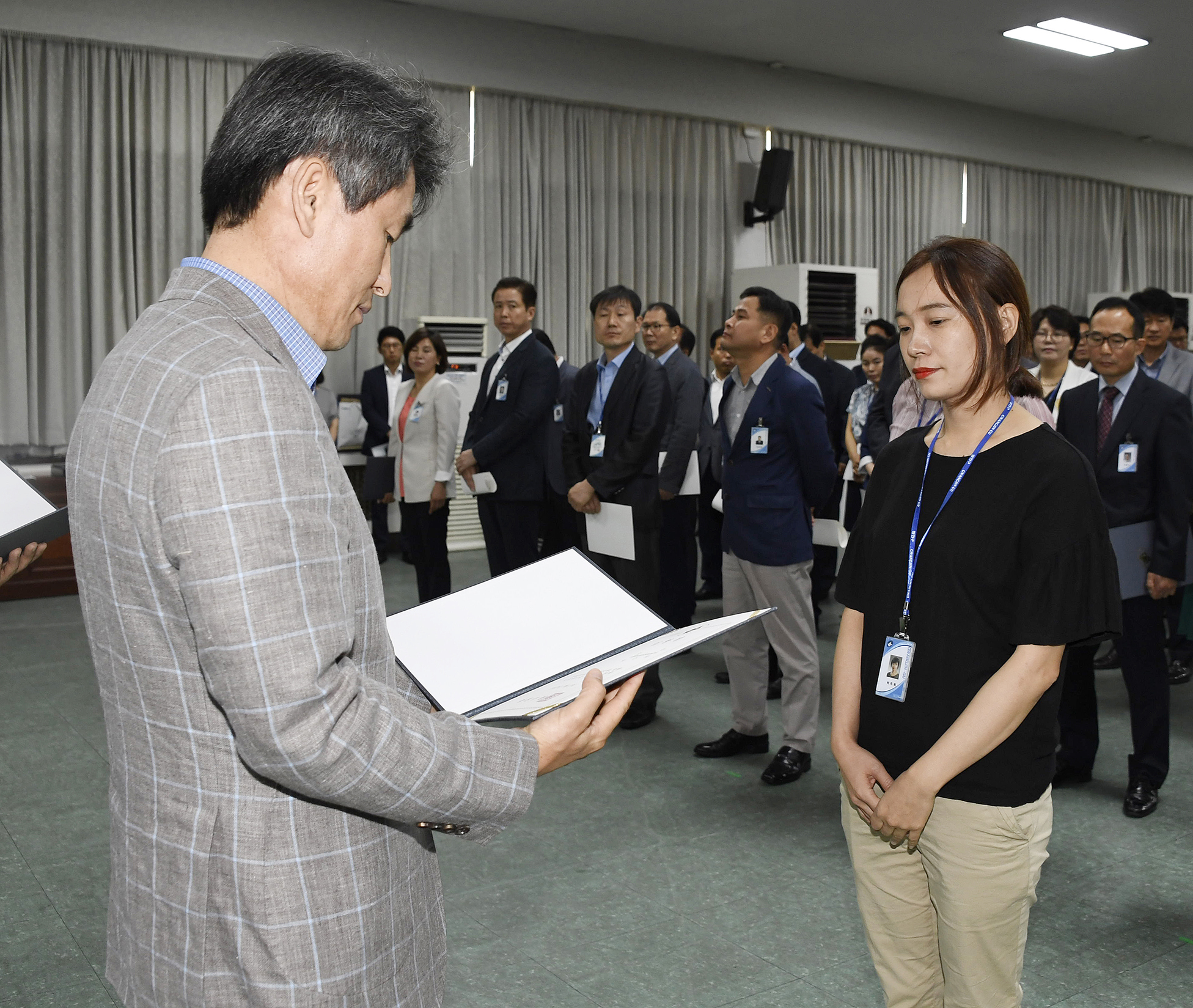 20170629-2017년 하반기 정기인사발령 발령장 수여 158181.jpg