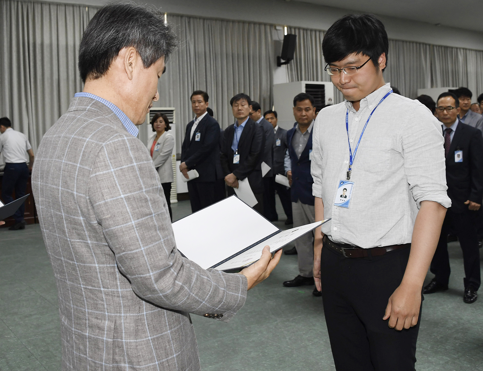 20170629-2017년 하반기 정기인사발령 발령장 수여 158226.jpg