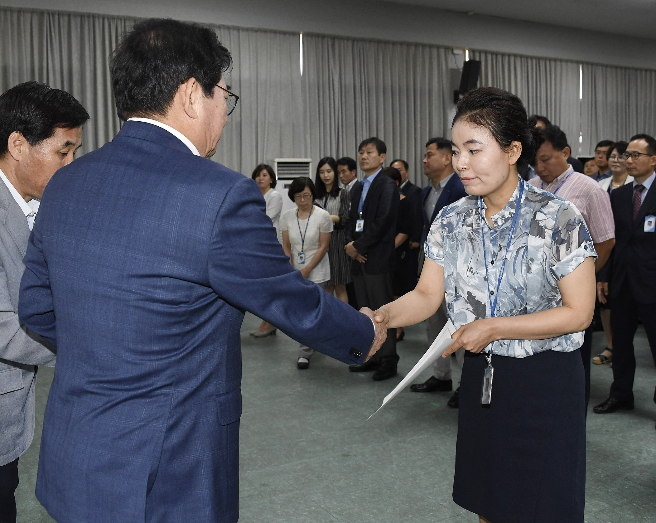 20170629-2017년 하반기 정기인사발령 발령장 수여 157939.jpg