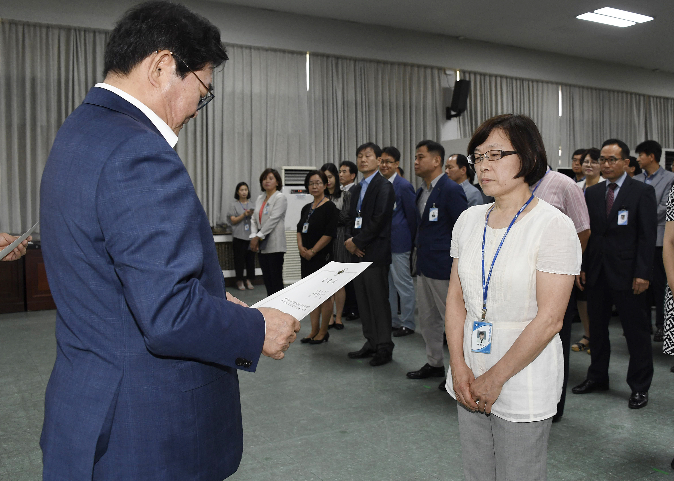 20170629-2017년 하반기 정기인사발령 발령장 수여 157940.jpg