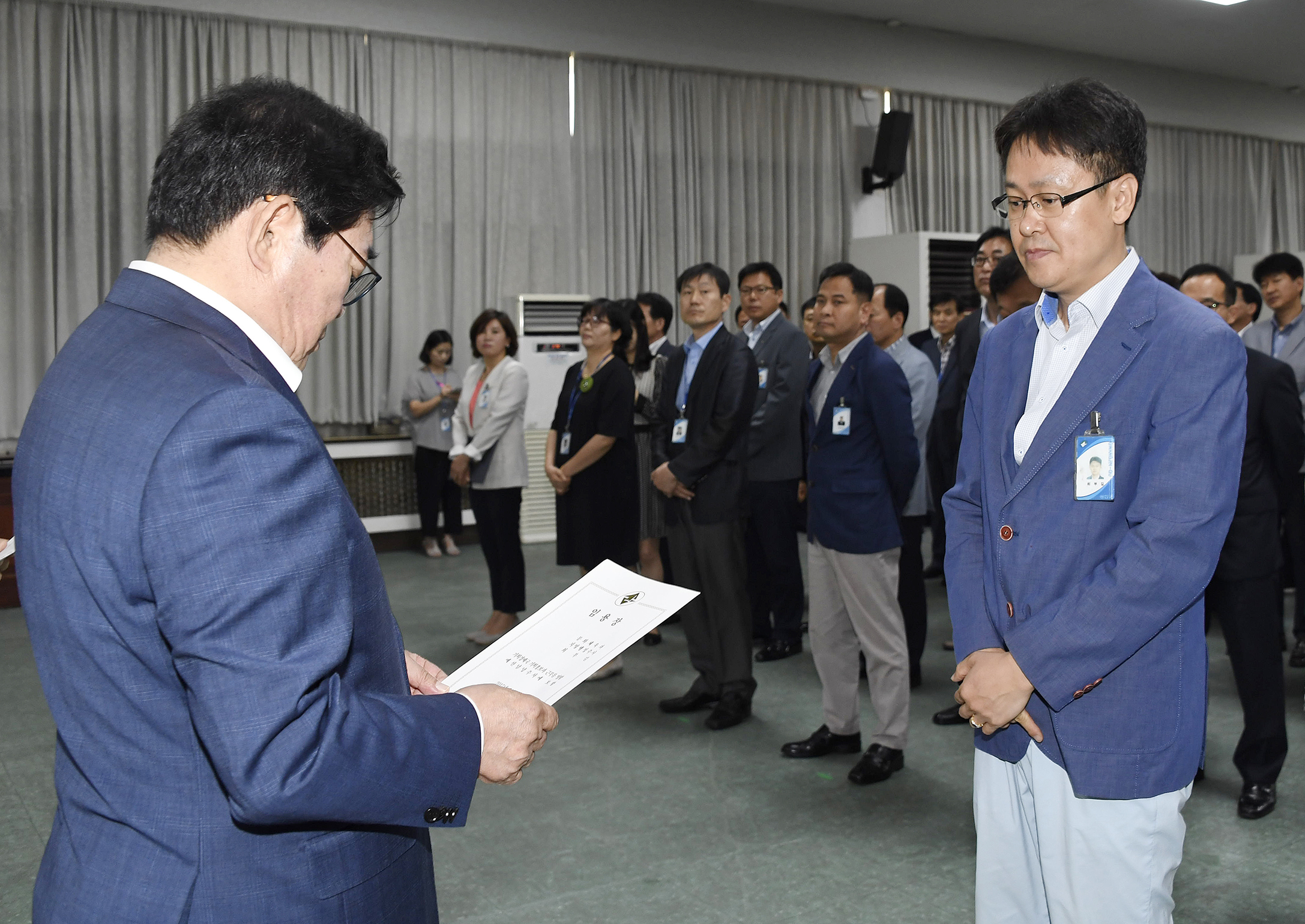 20170629-2017년 하반기 정기인사발령 발령장 수여 157946.jpg