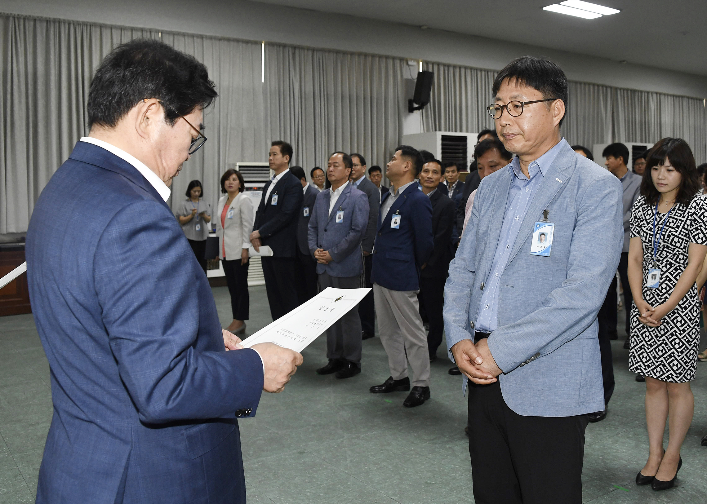 20170629-2017년 하반기 정기인사발령 발령장 수여 157987.jpg