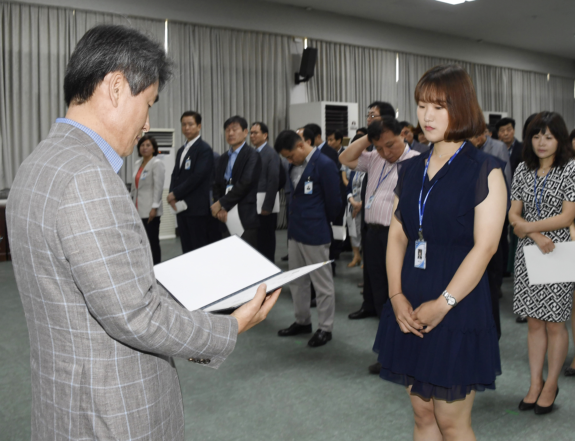 20170629-2017년 하반기 정기인사발령 발령장 수여 158244.jpg