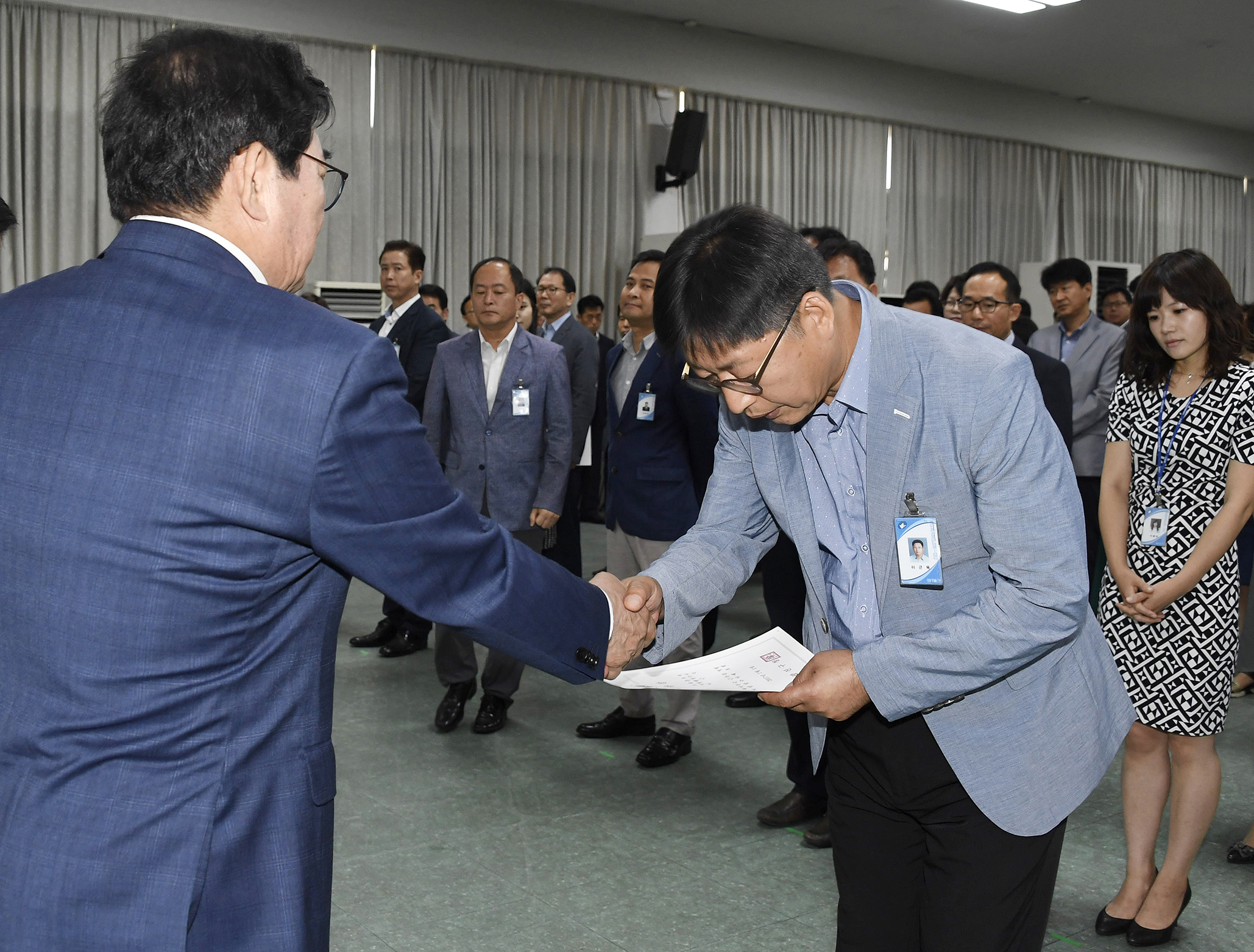 20170629-2017년 하반기 정기인사발령 발령장 수여 157989.jpg