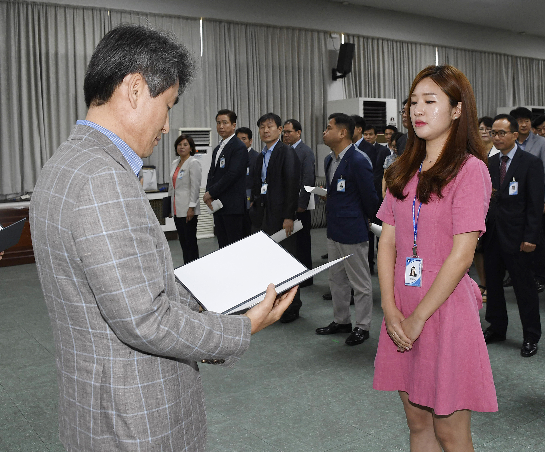 20170629-2017년 하반기 정기인사발령 발령장 수여 158249.jpg