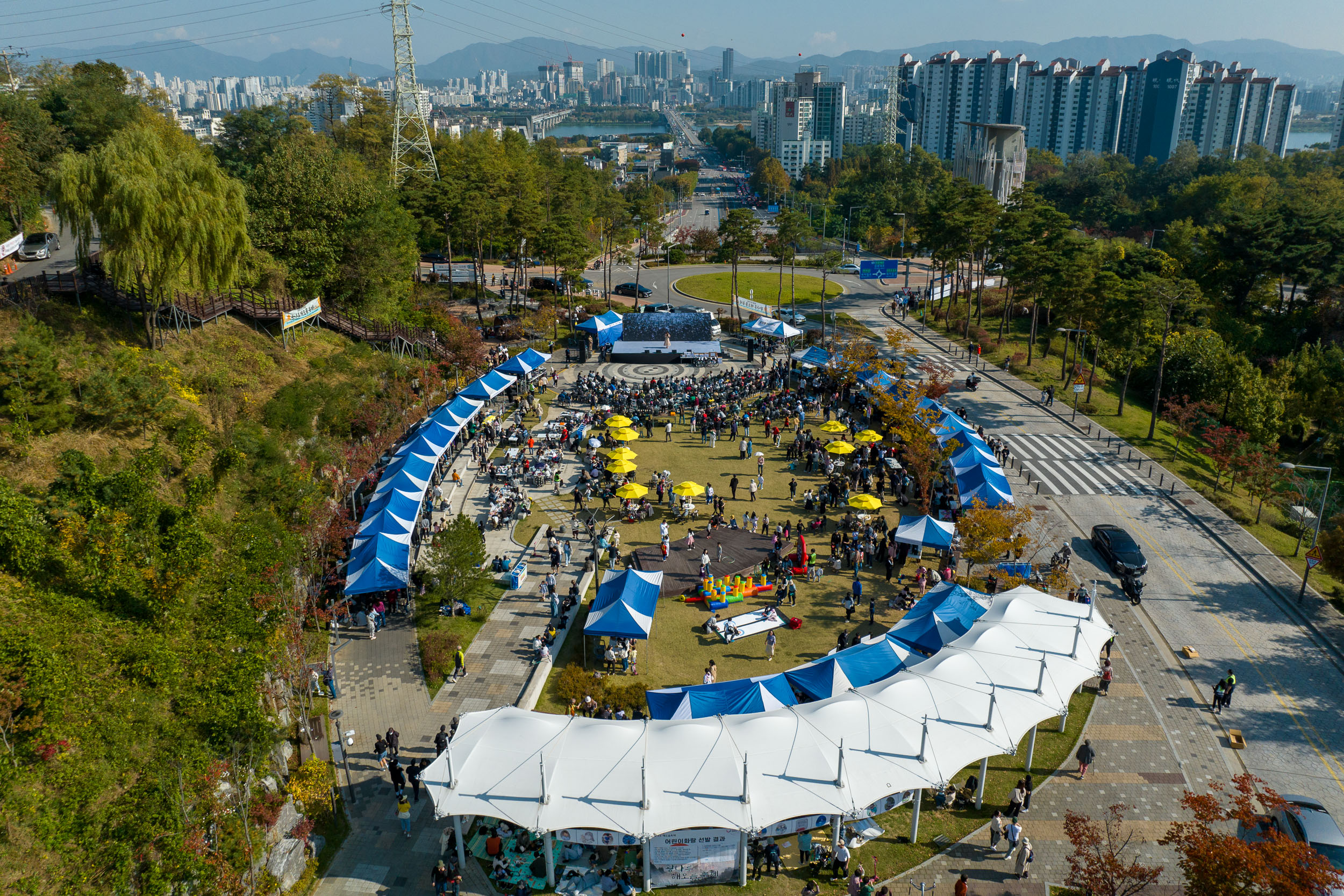 20231028-광장동 주민 한마당 광나루 해오름 축제 231028-0216_G_154652.jpg