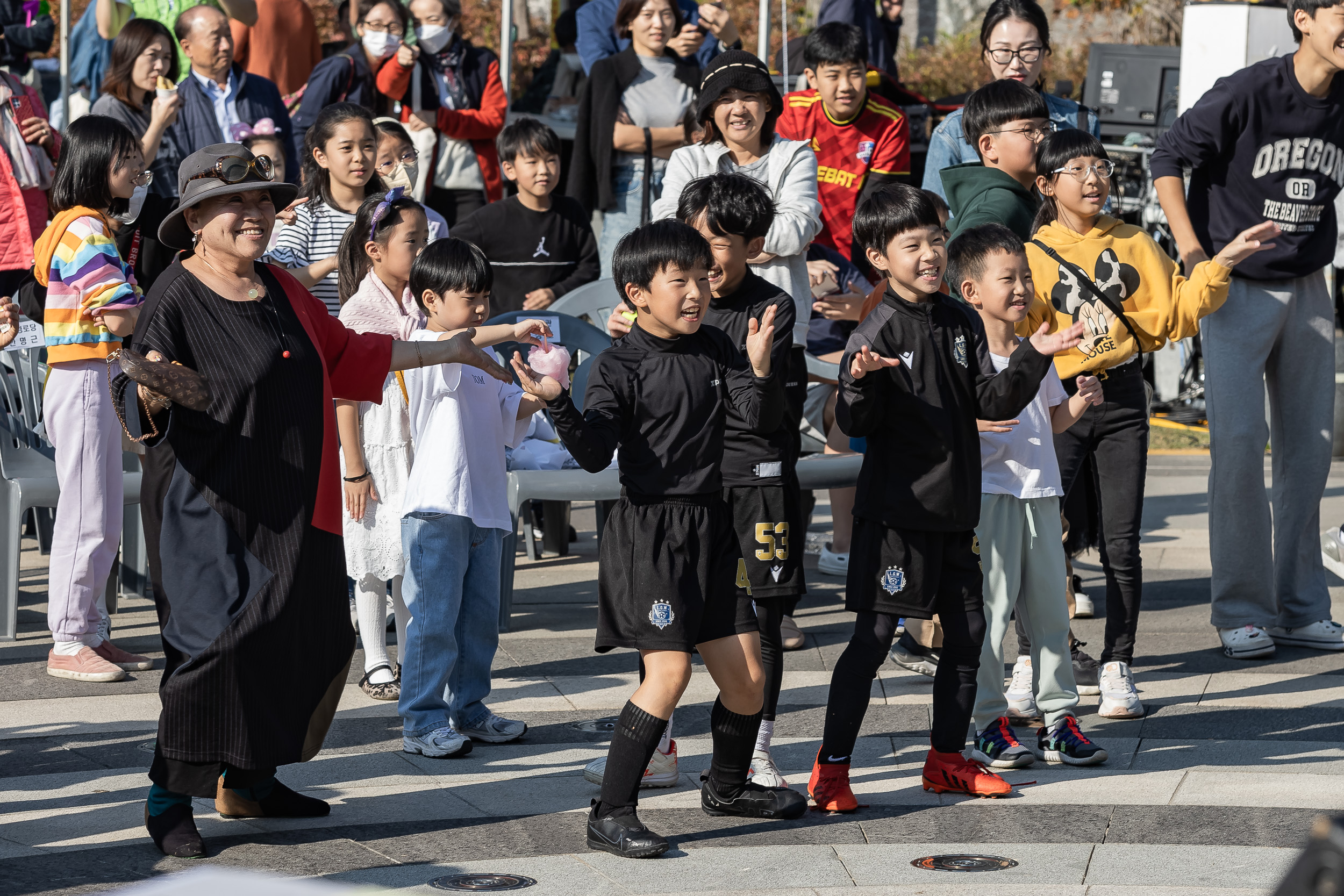 20231028-광장동 주민 한마당 광나루 해오름 축제 231028-0311_G_154704.jpg