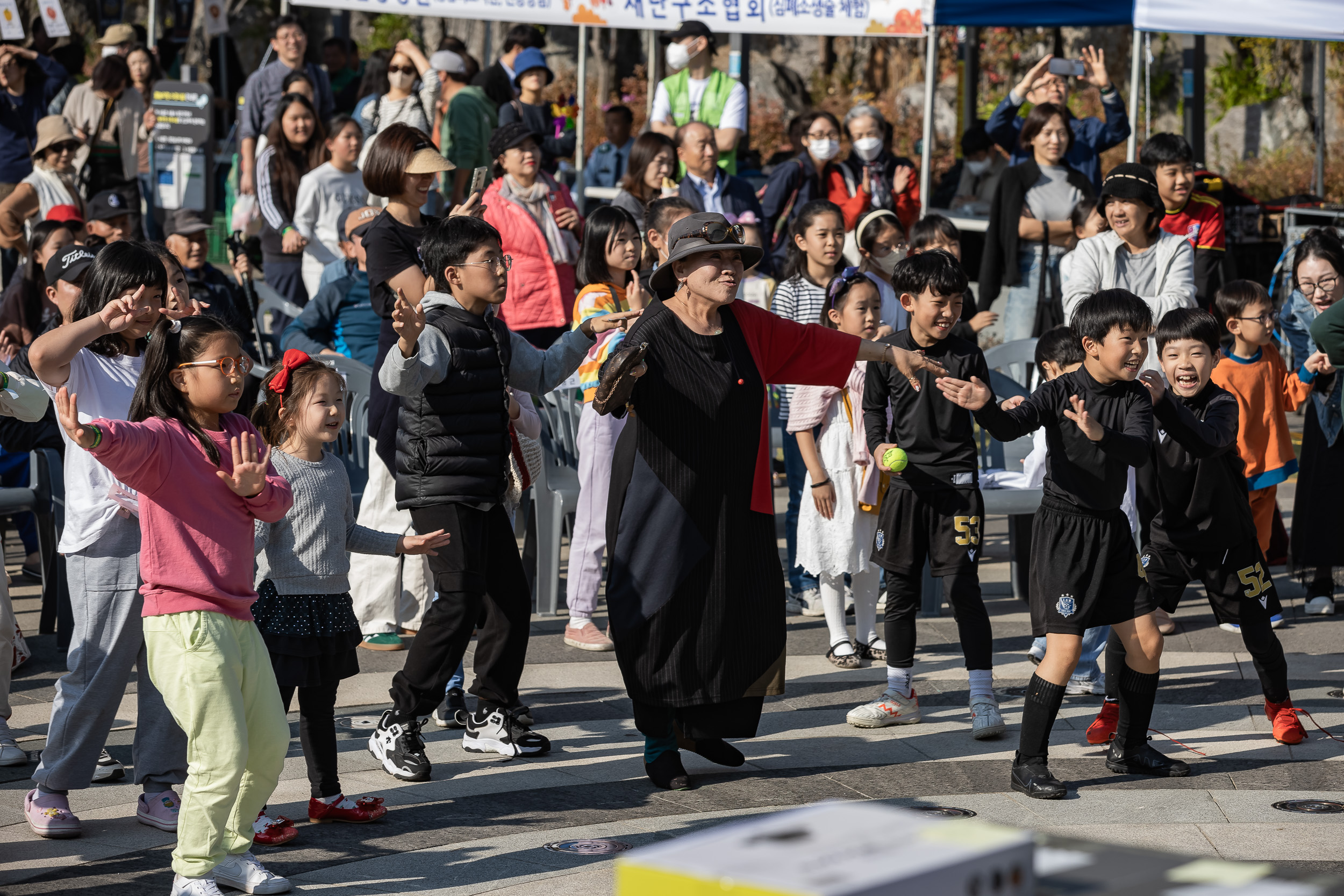 20231028-광장동 주민 한마당 광나루 해오름 축제 231028-0316_G_154705.jpg