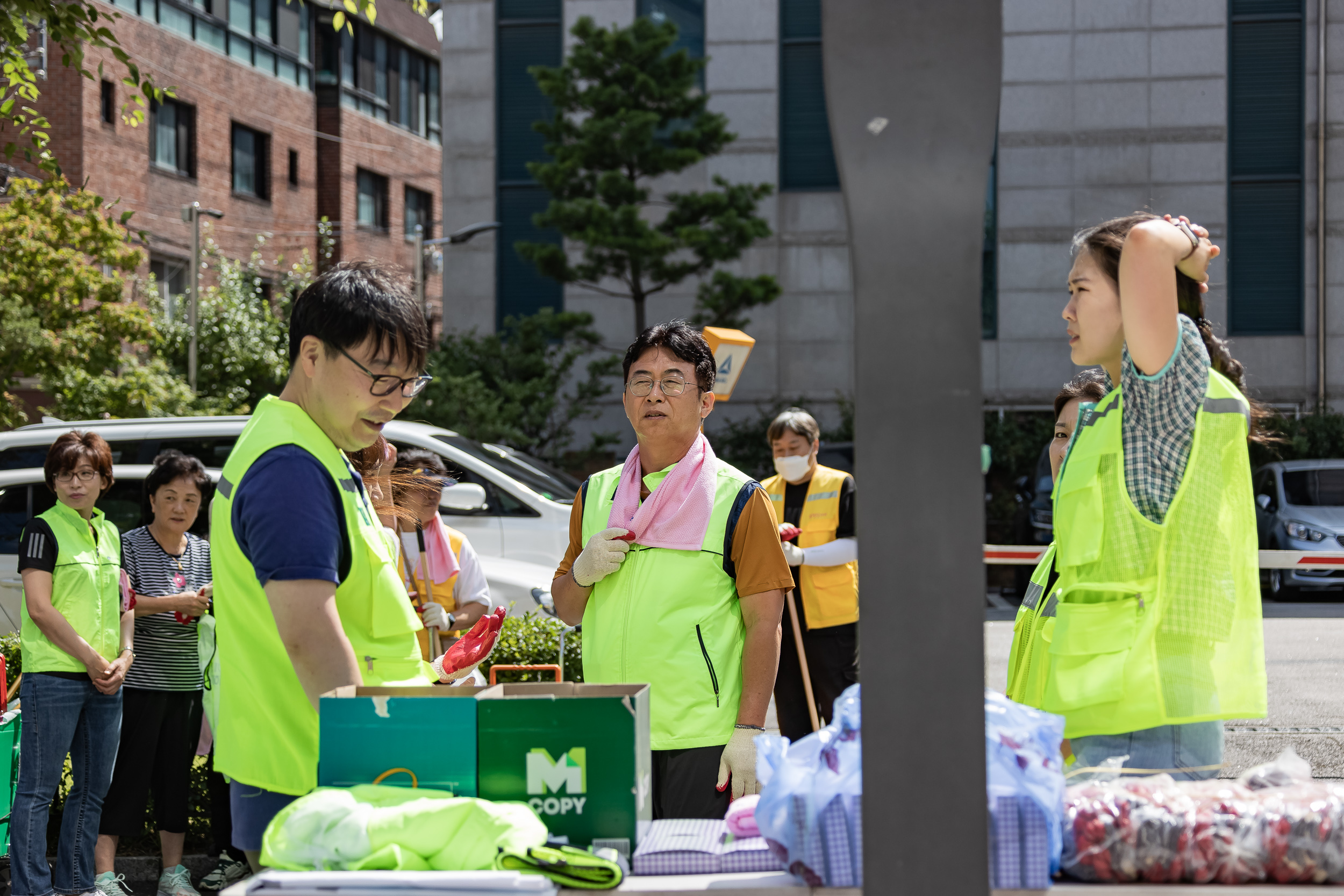 20230622-제10회 주민과 함께하는 골목 청소(구의3동) 230622-0000_G_113338.jpg