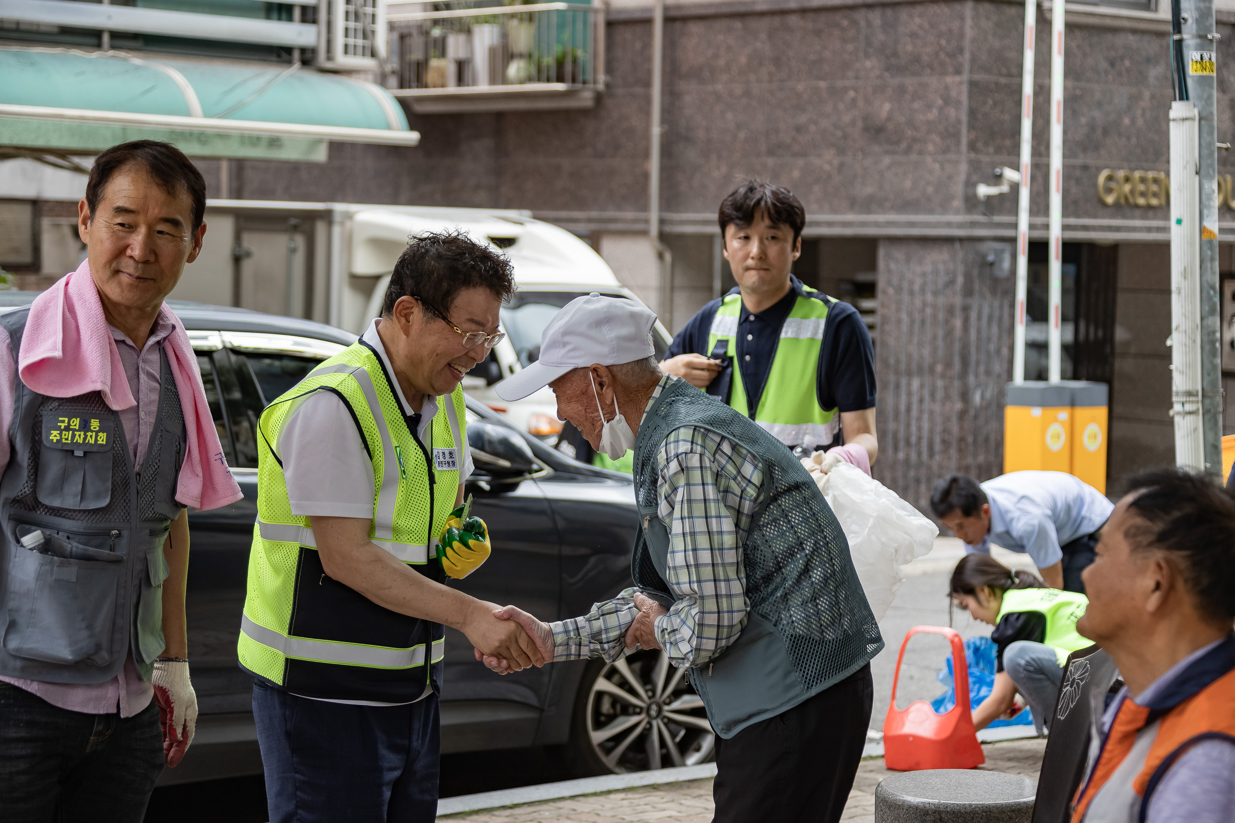 20230622-제10회 주민과 함께하는 골목 청소(구의3동) 230622-1166_G_113352.jpg