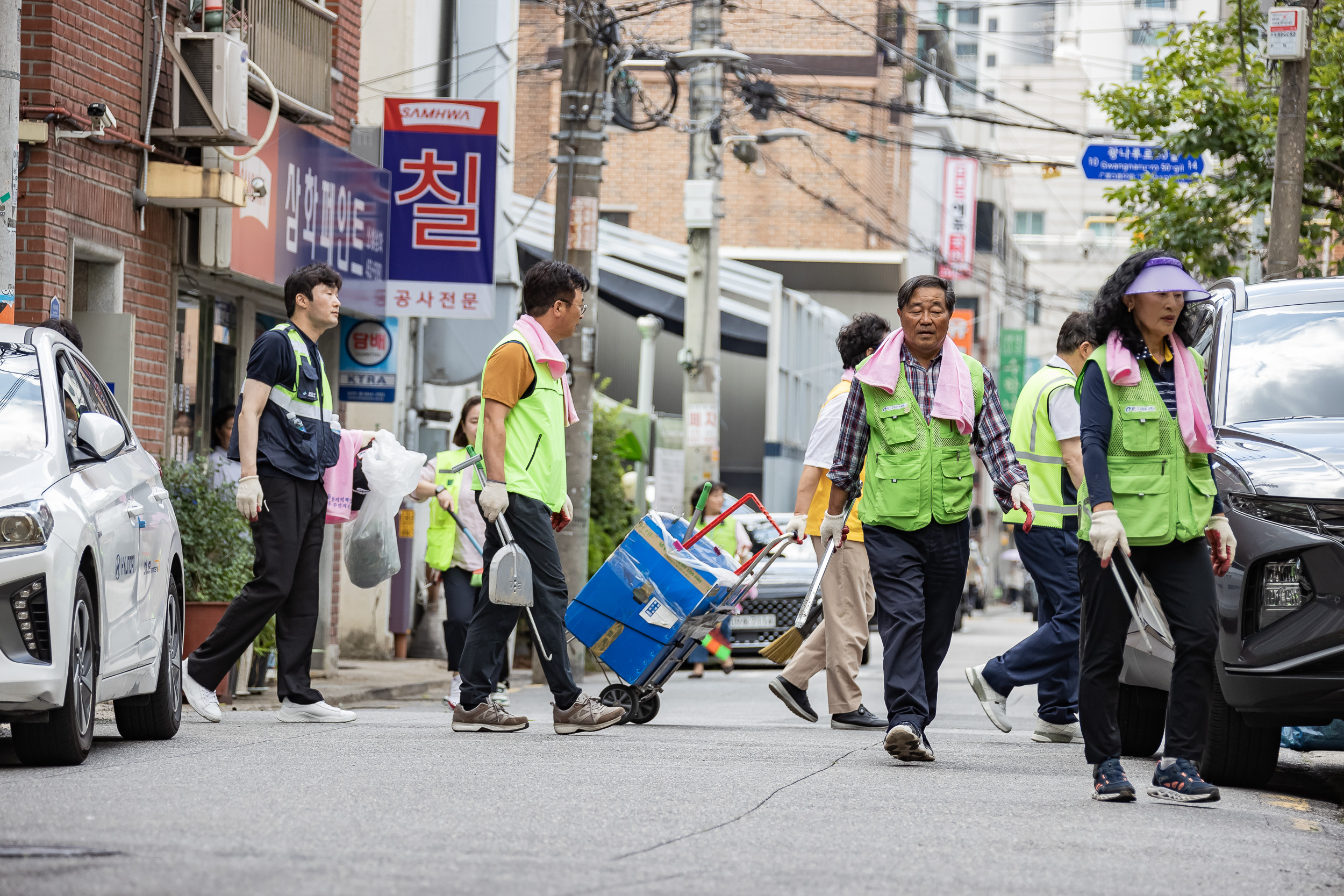 20230622-제10회 주민과 함께하는 골목 청소(구의3동) 230622-0890_G_113349.jpg