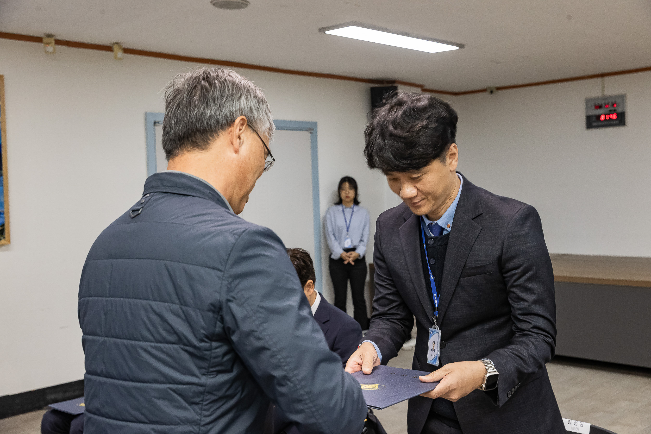 20231106-2023년 하반기 기술직 신규임용후보자 임명장 수여식 231106_0161_G_G_185330.jpg