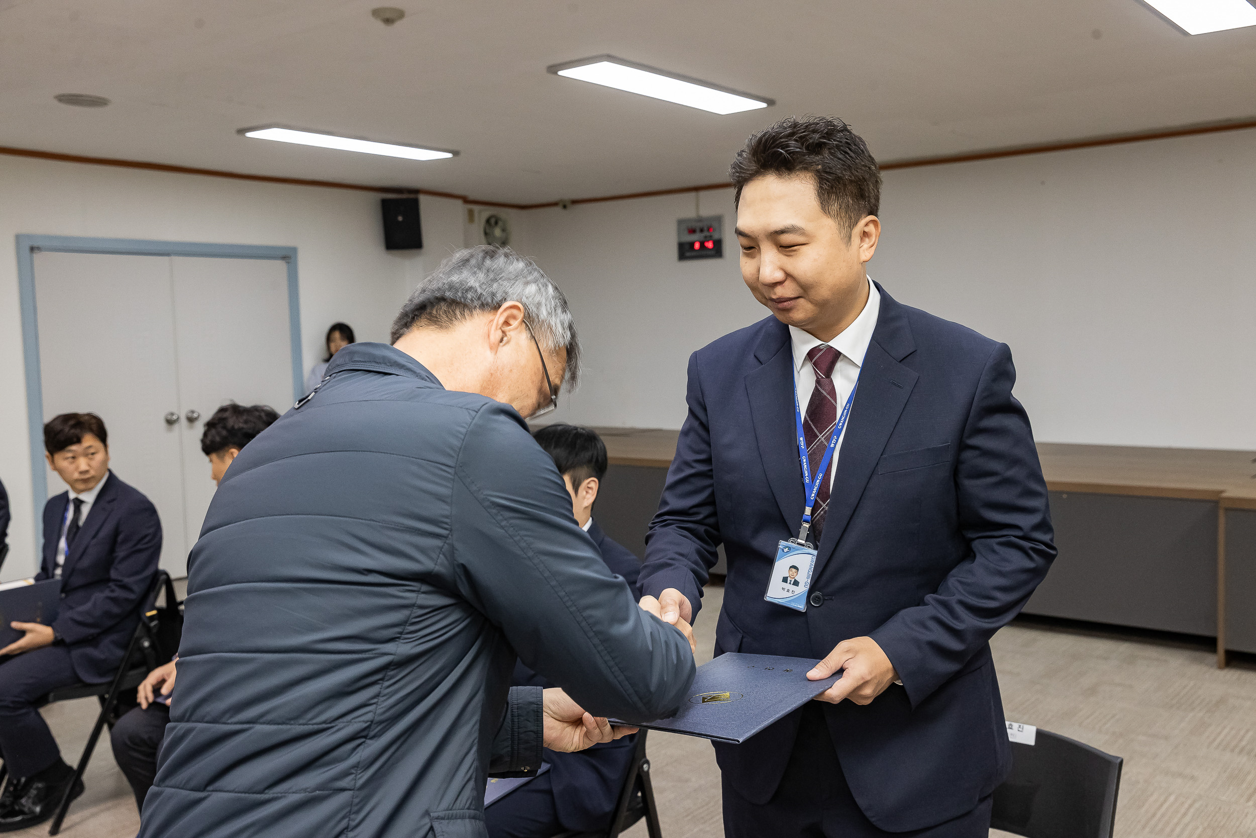 20231106-2023년 하반기 기술직 신규임용후보자 임명장 수여식 231106_0191_G_G_185330.jpg