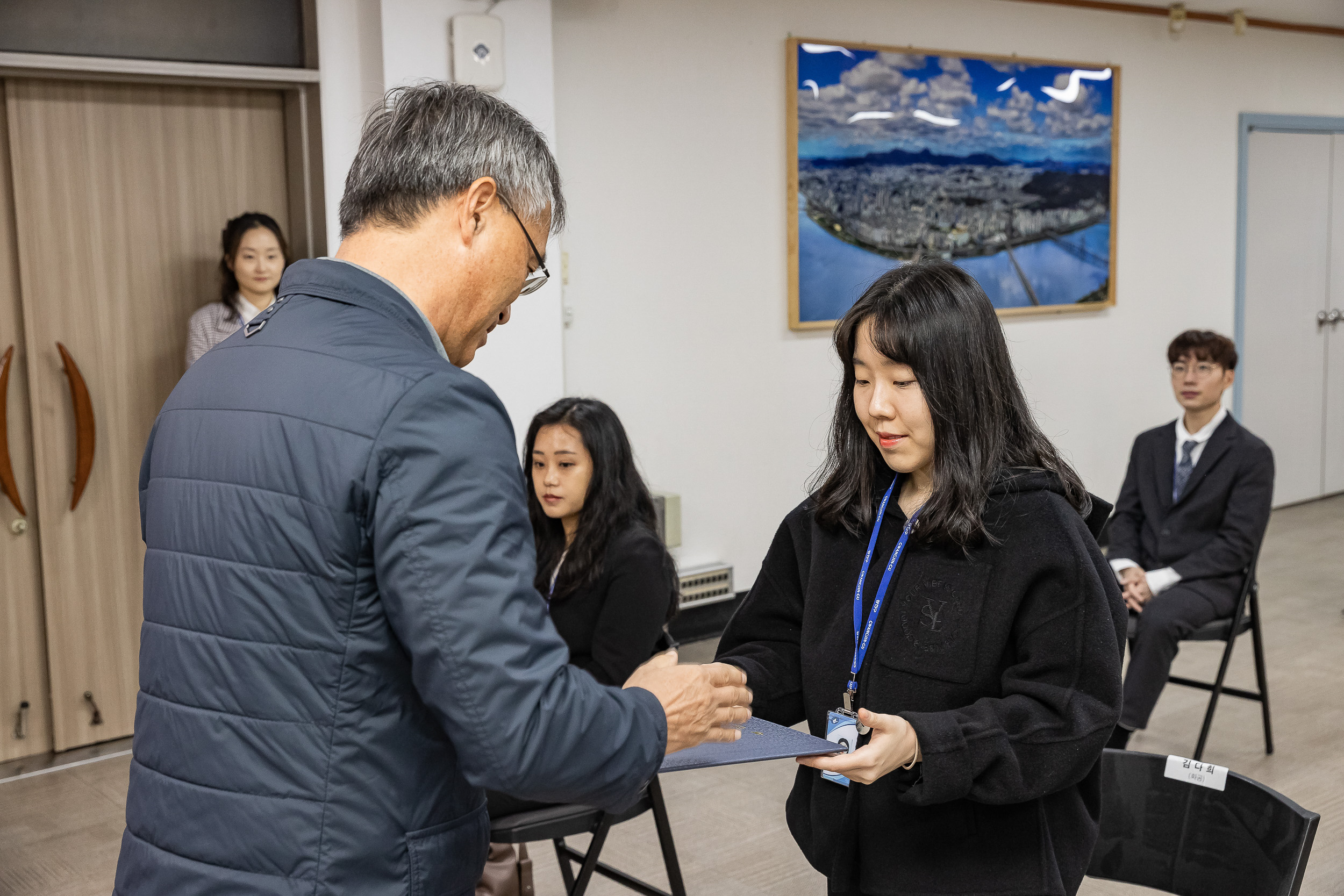 20231106-2023년 하반기 기술직 신규임용후보자 임명장 수여식 231106_0026_G_G_185328.jpg