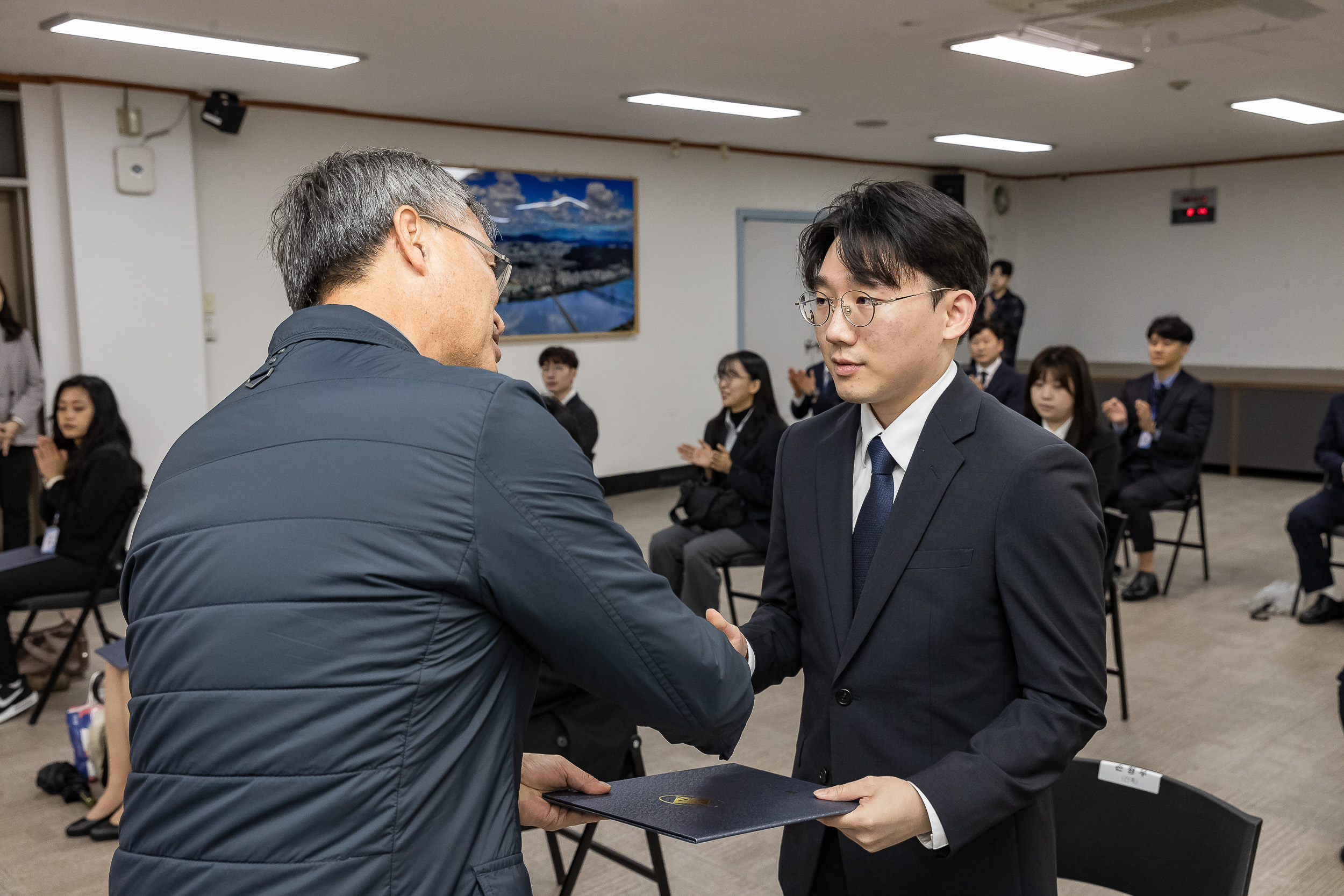 20231106-2023년 하반기 기술직 신규임용후보자 임명장 수여식 231106_0046_G_G_185328.jpg