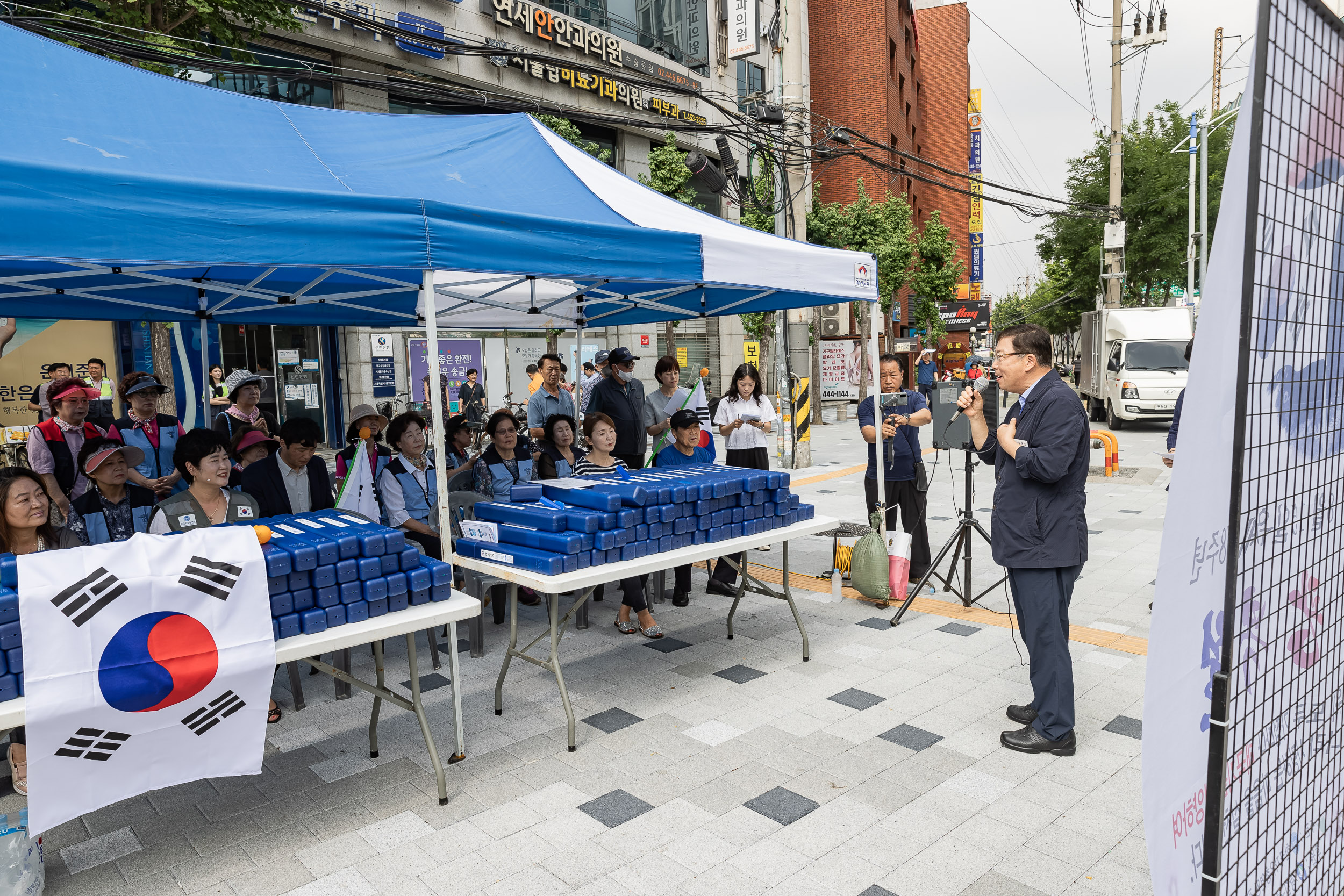 20230814-제78주년 광복절 기념 나라사랑 태극기 나눠주기 캠페인 230814-0229_G_130404.jpg