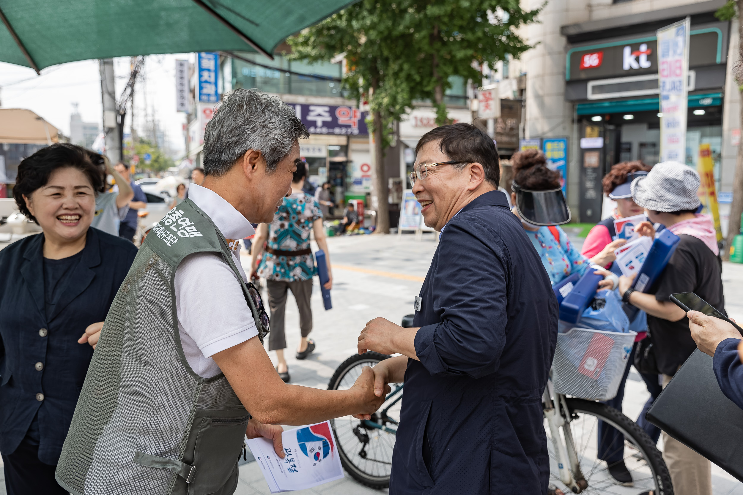 20230814-제78주년 광복절 기념 나라사랑 태극기 나눠주기 캠페인 230814-0614_G_130405.jpg