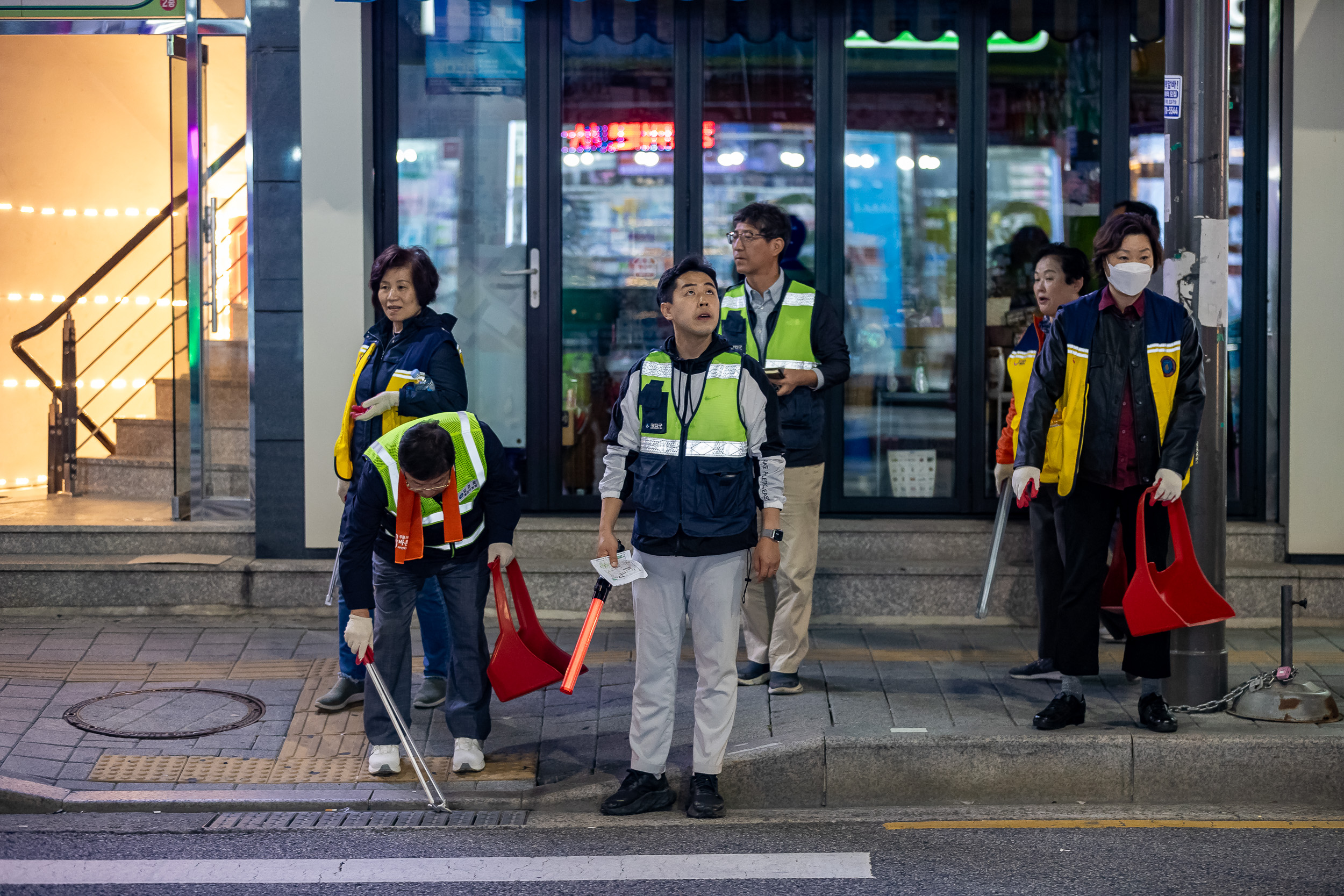 20231017-광진구 자양4동 주민합동 야간순찰 231017-0787_G_161429.jpg